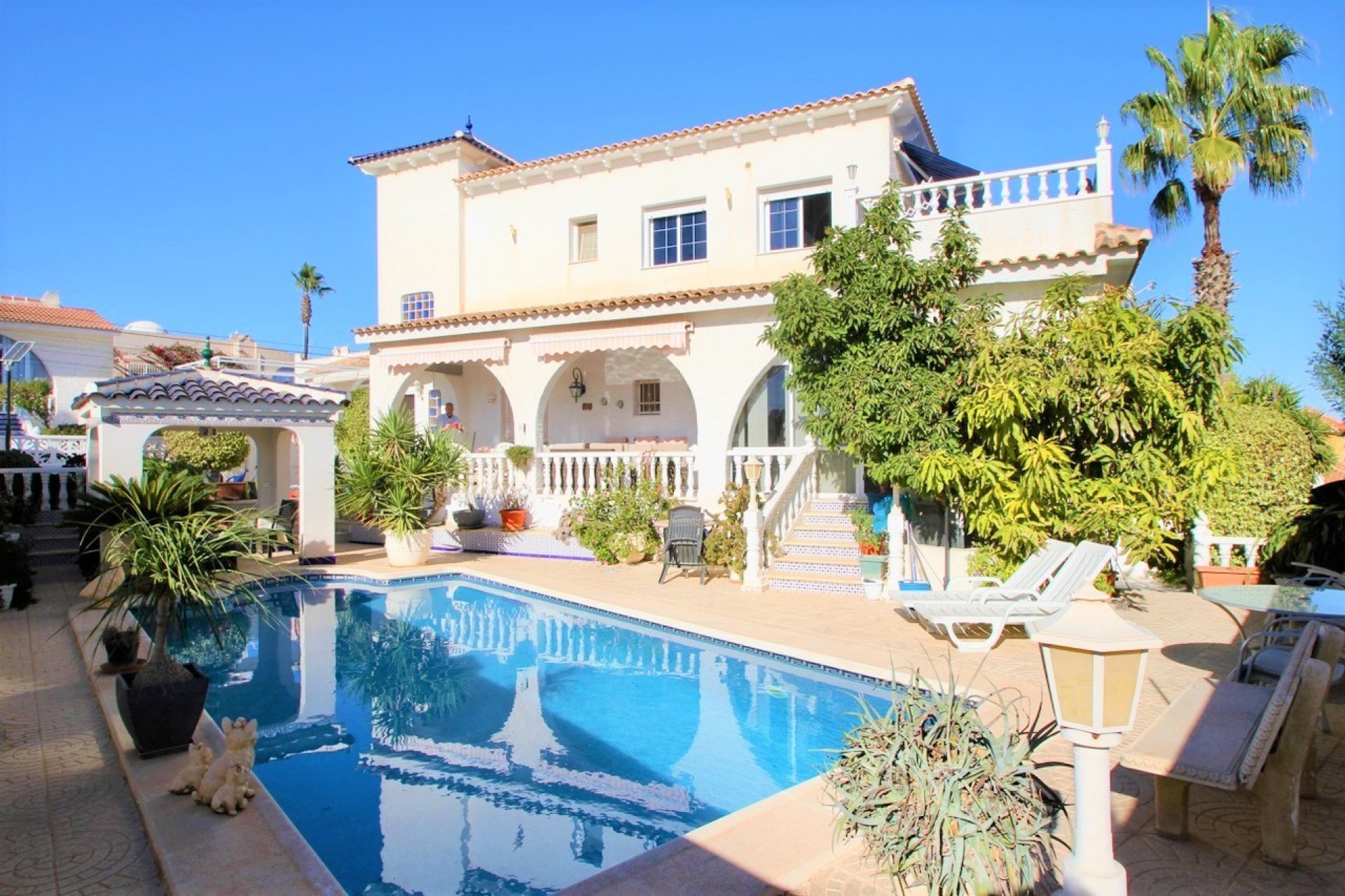 Resale - Villa -
Orihuela Costa - Villamartin