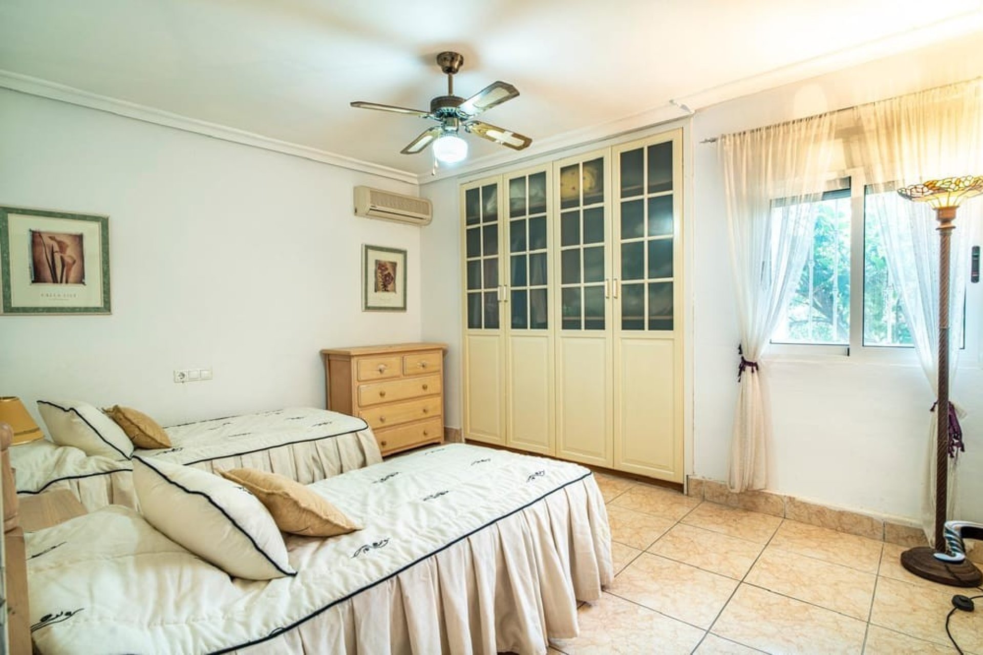 Resale - Villa -
Orihuela Costa - Villamartin