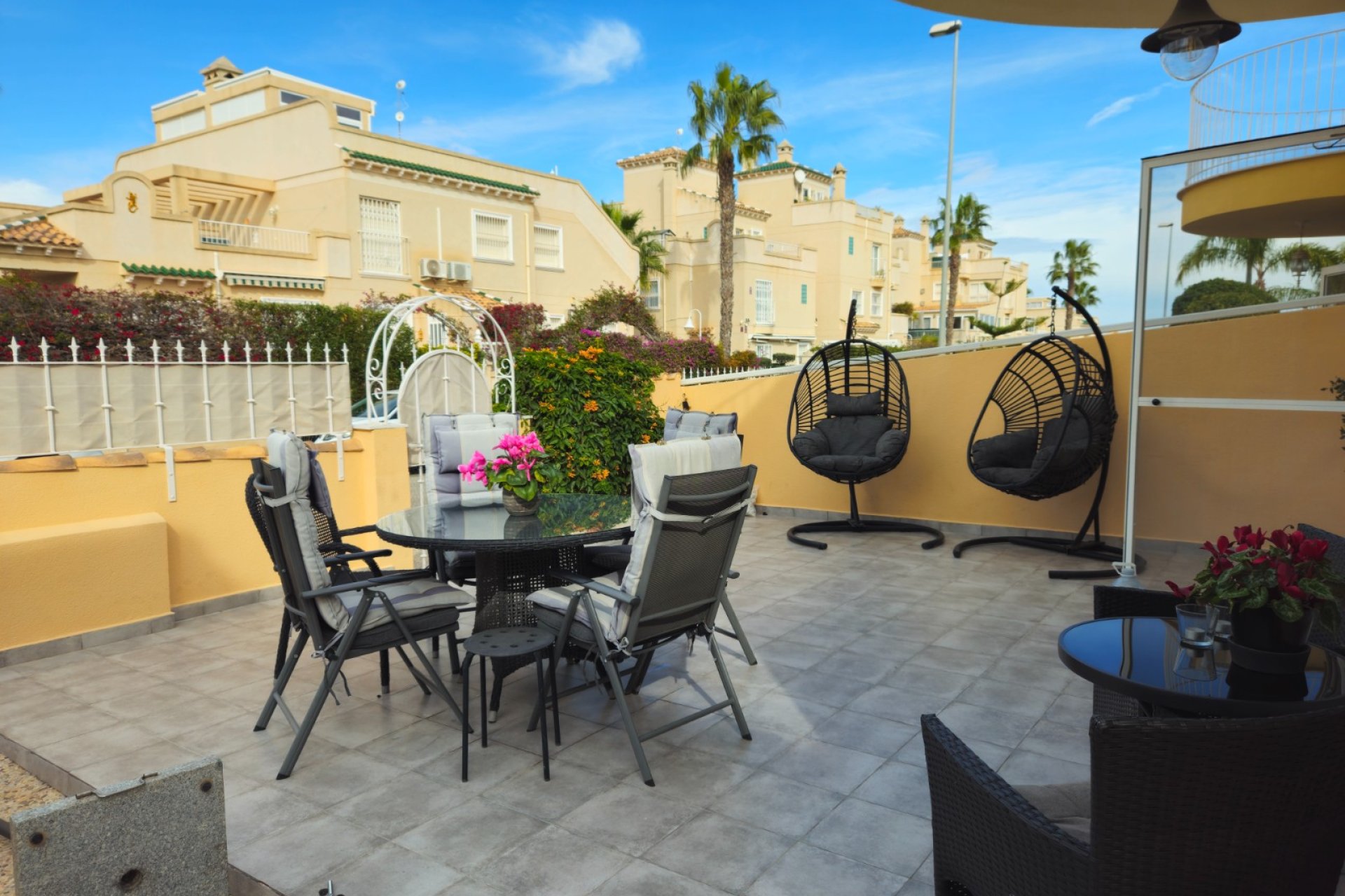 Resale - Villa -
Orihuela Costa - Villamartin