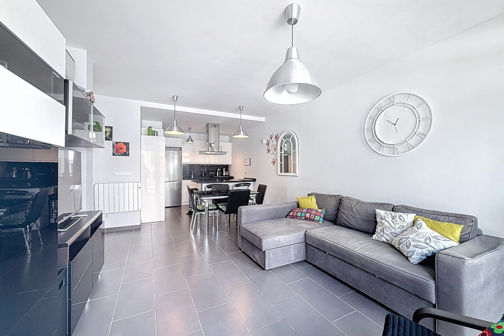 Resale - Villa -
Orihuela Costa - Villamartin