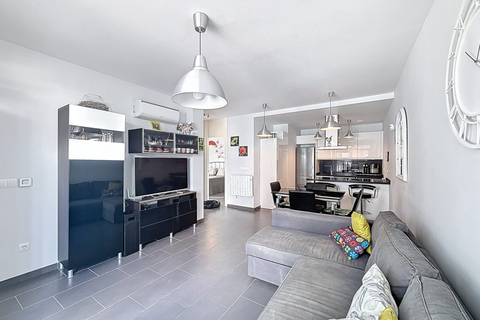 Resale - Villa -
Orihuela Costa - Villamartin