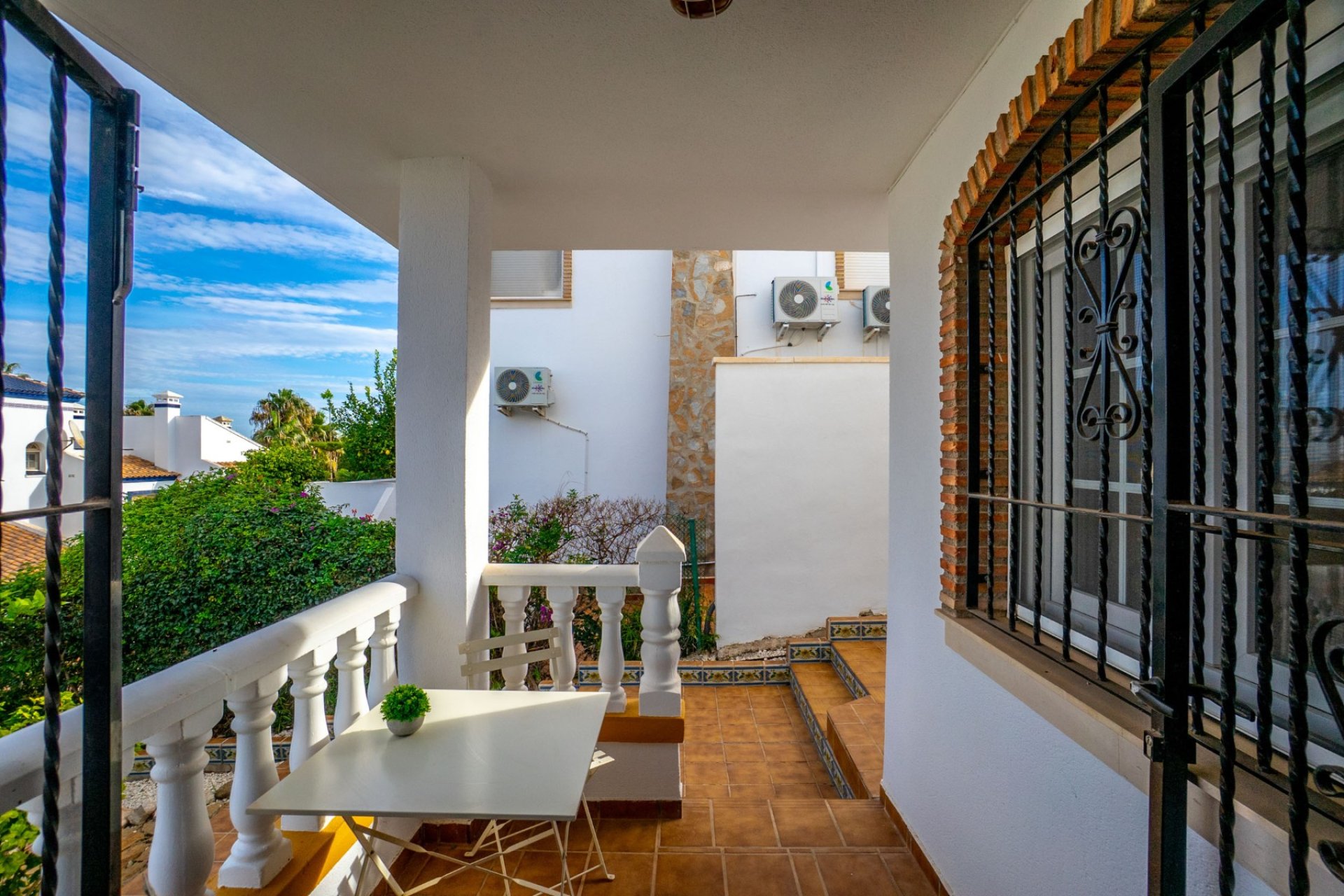 Resale - Villa -
Orihuela Costa - Villamartin