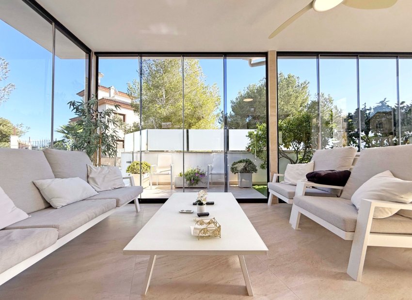 Resale - Villa -
Orihuela Costa - Villamartin