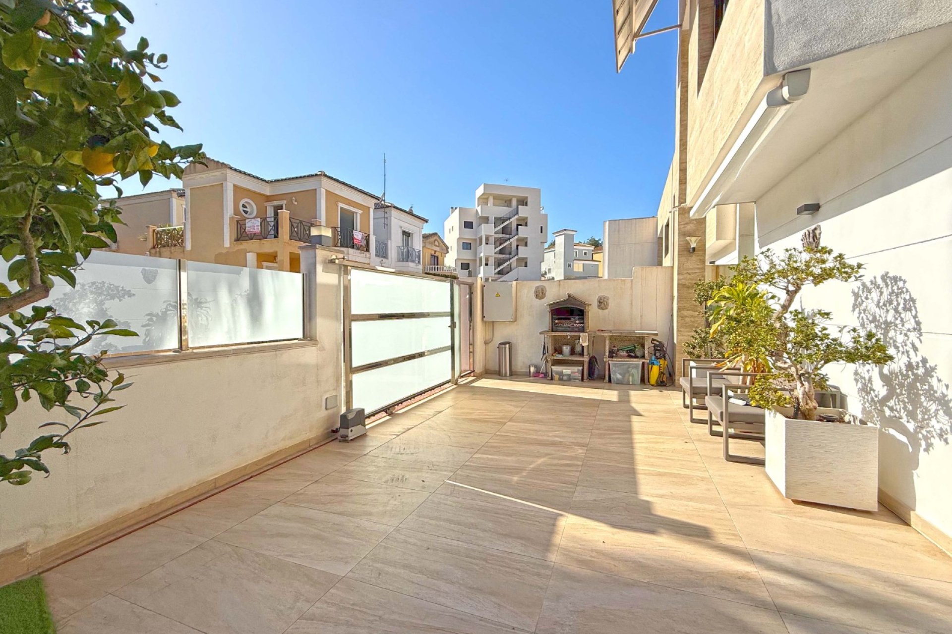 Resale - Villa -
Orihuela Costa - Villamartin