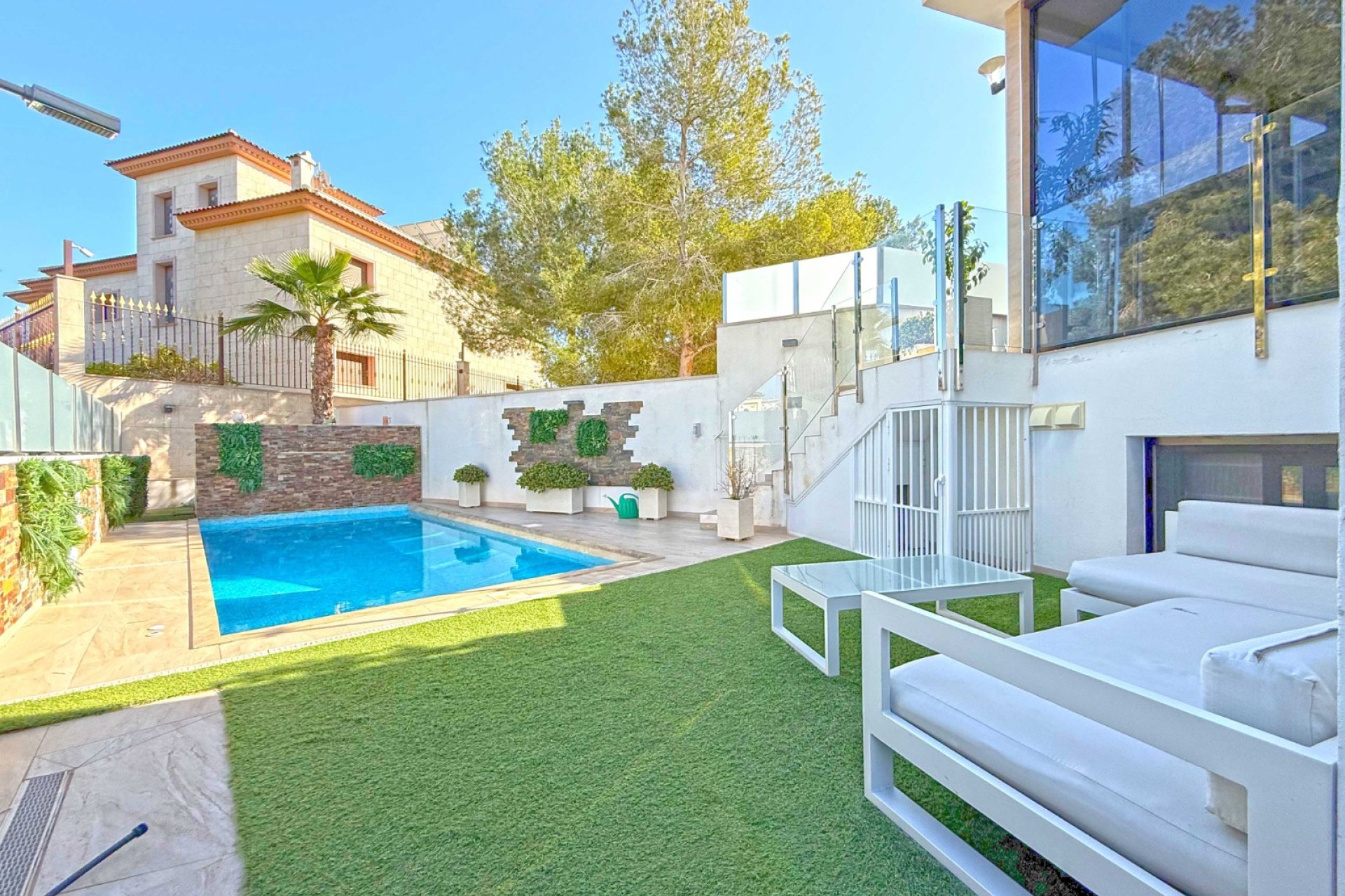 Resale - Villa -
Orihuela Costa - Villamartin