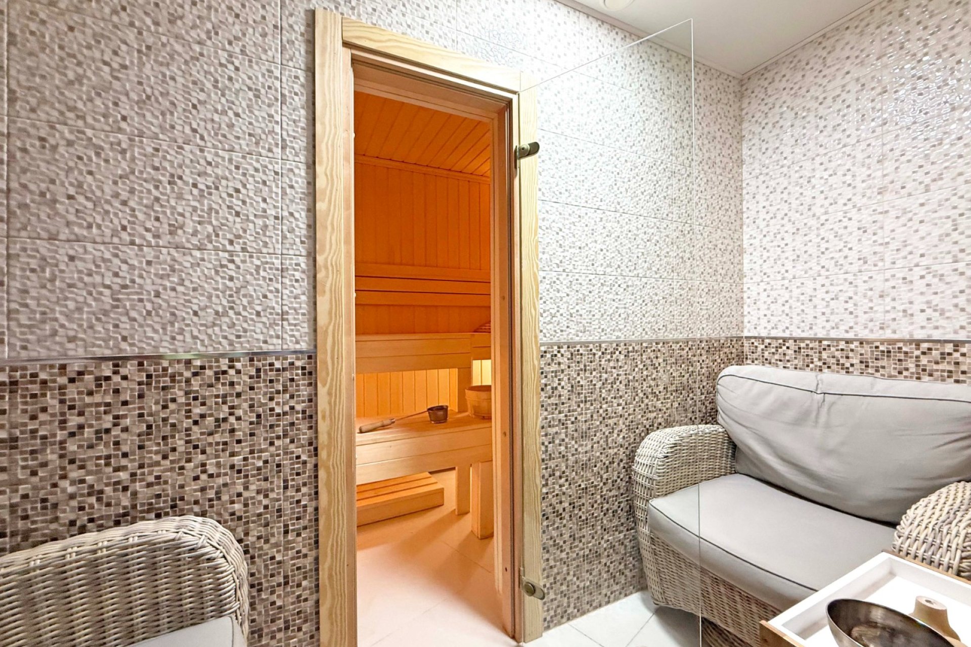 Resale - Villa -
Orihuela Costa - Villamartin