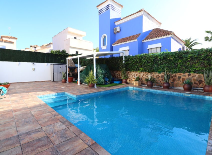 Resale - Villa -
Orihuela Costa - Villamartin