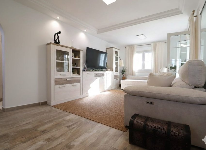 Resale - Villa -
Orihuela Costa - Villamartin