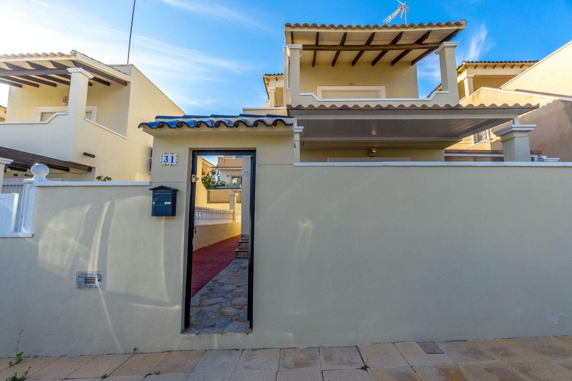Resale - Villa -
Orihuela Costa - Villamartin