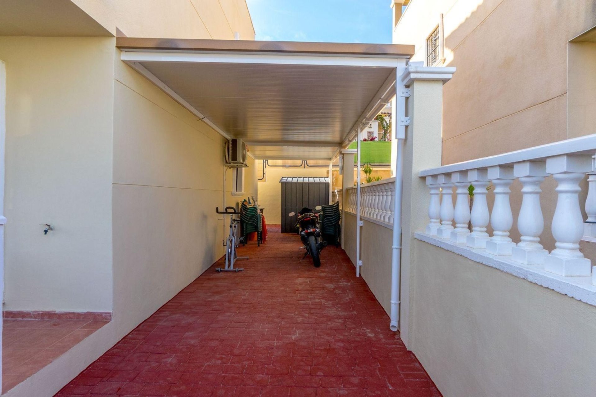 Resale - Villa -
Orihuela Costa - Villamartin