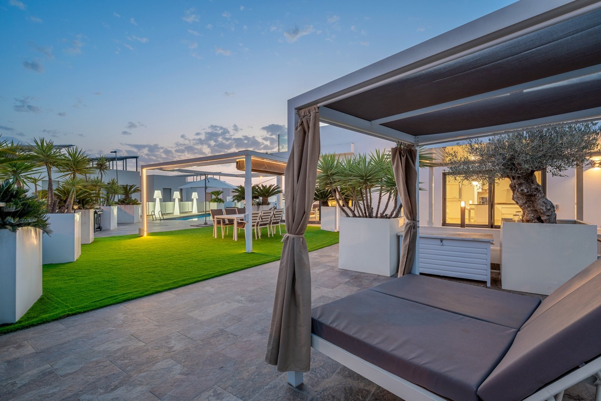 Resale - Villa -
Orihuela Costa - Villamartin