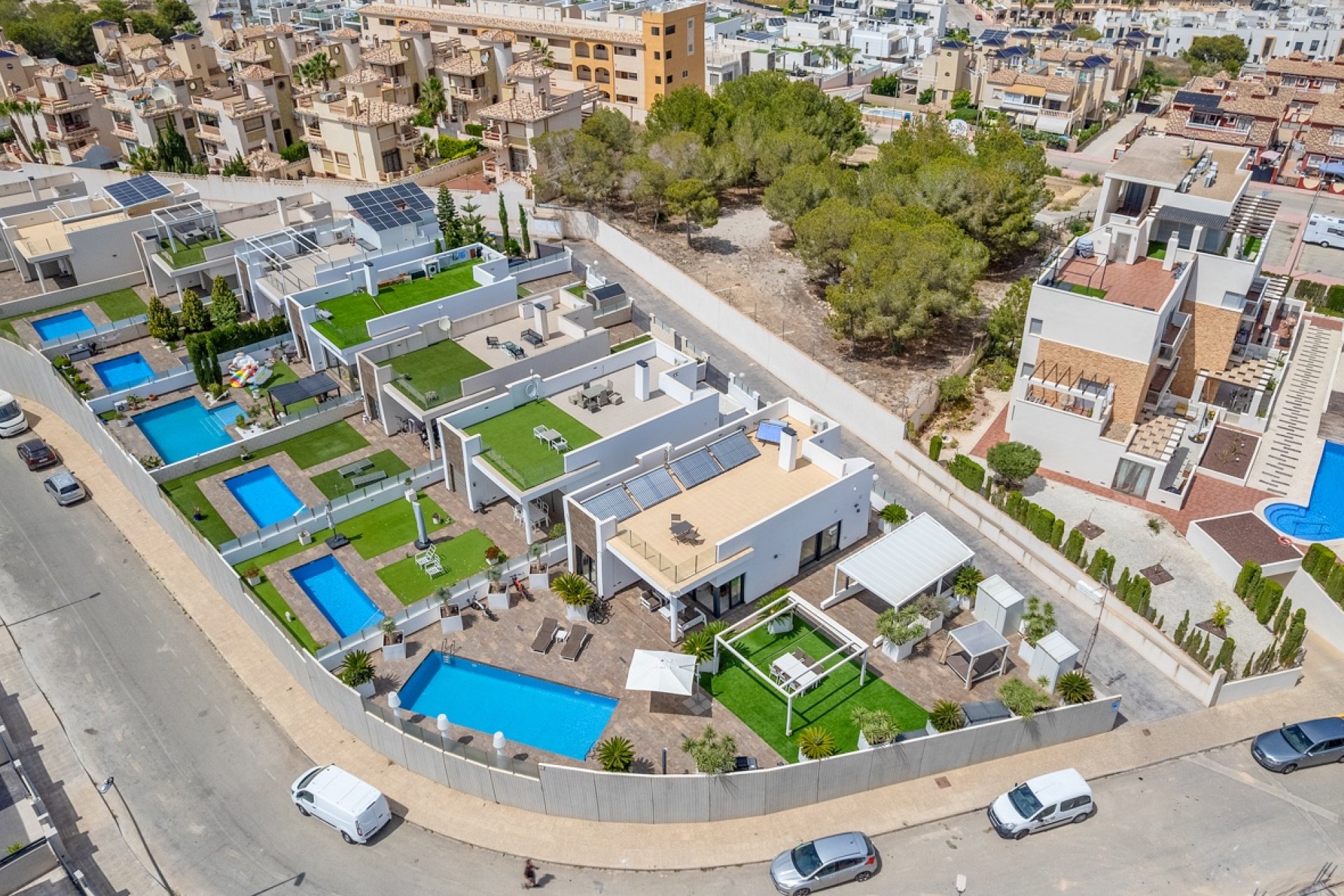 Resale - Villa -
Orihuela Costa - Villamartin