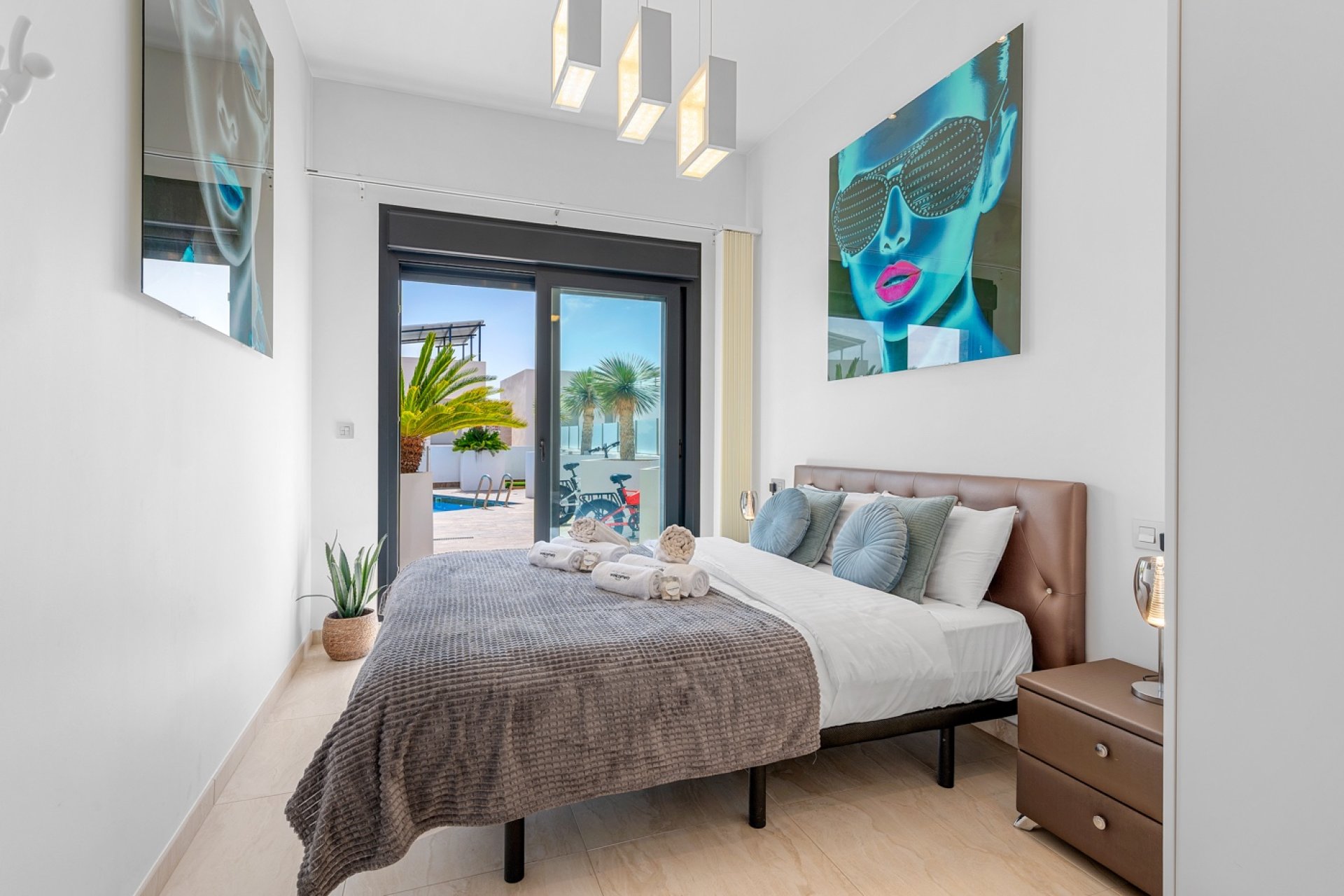 Resale - Villa -
Orihuela Costa - Villamartin