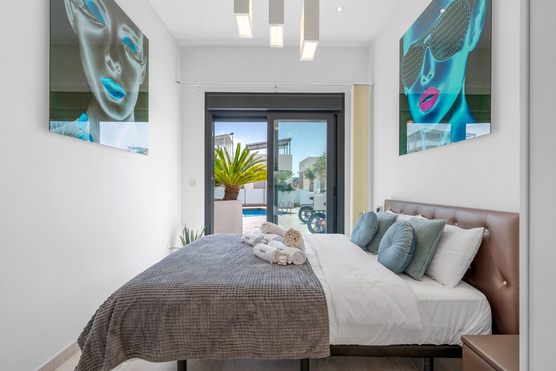 Resale - Villa -
Orihuela Costa - Villamartin