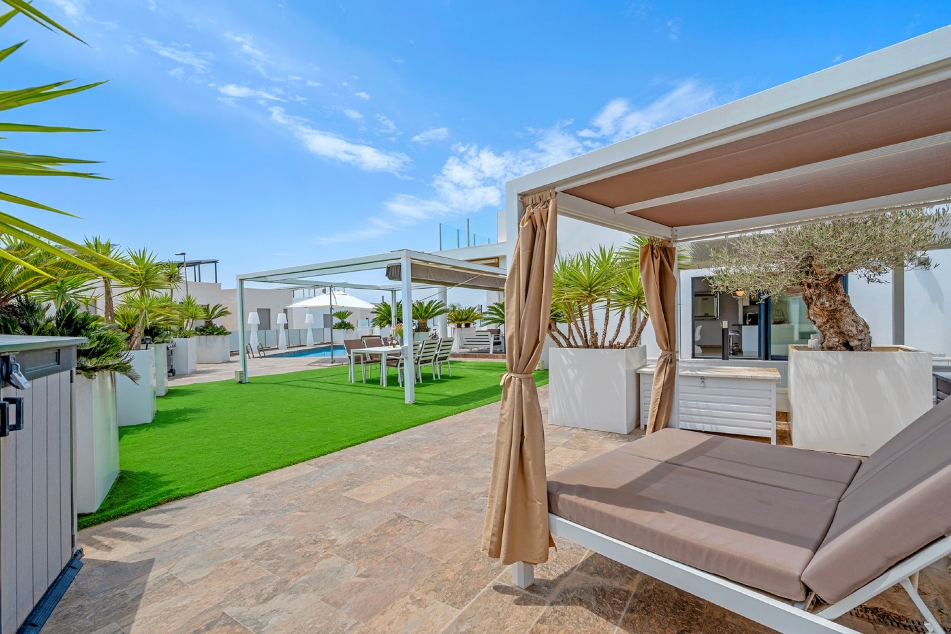 Resale - Villa -
Orihuela Costa - Villamartin