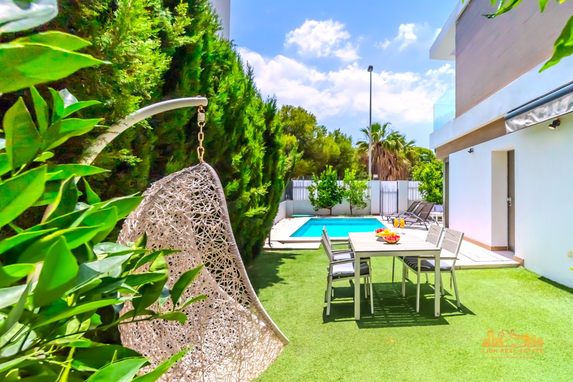 Resale - Villa -
Orihuela Costa - Villamartin