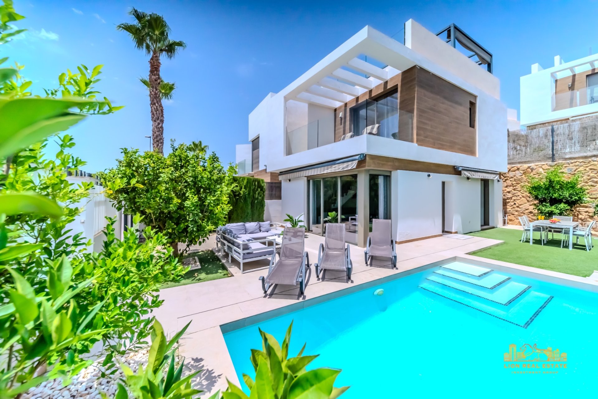 Resale - Villa -
Orihuela Costa - Villamartin