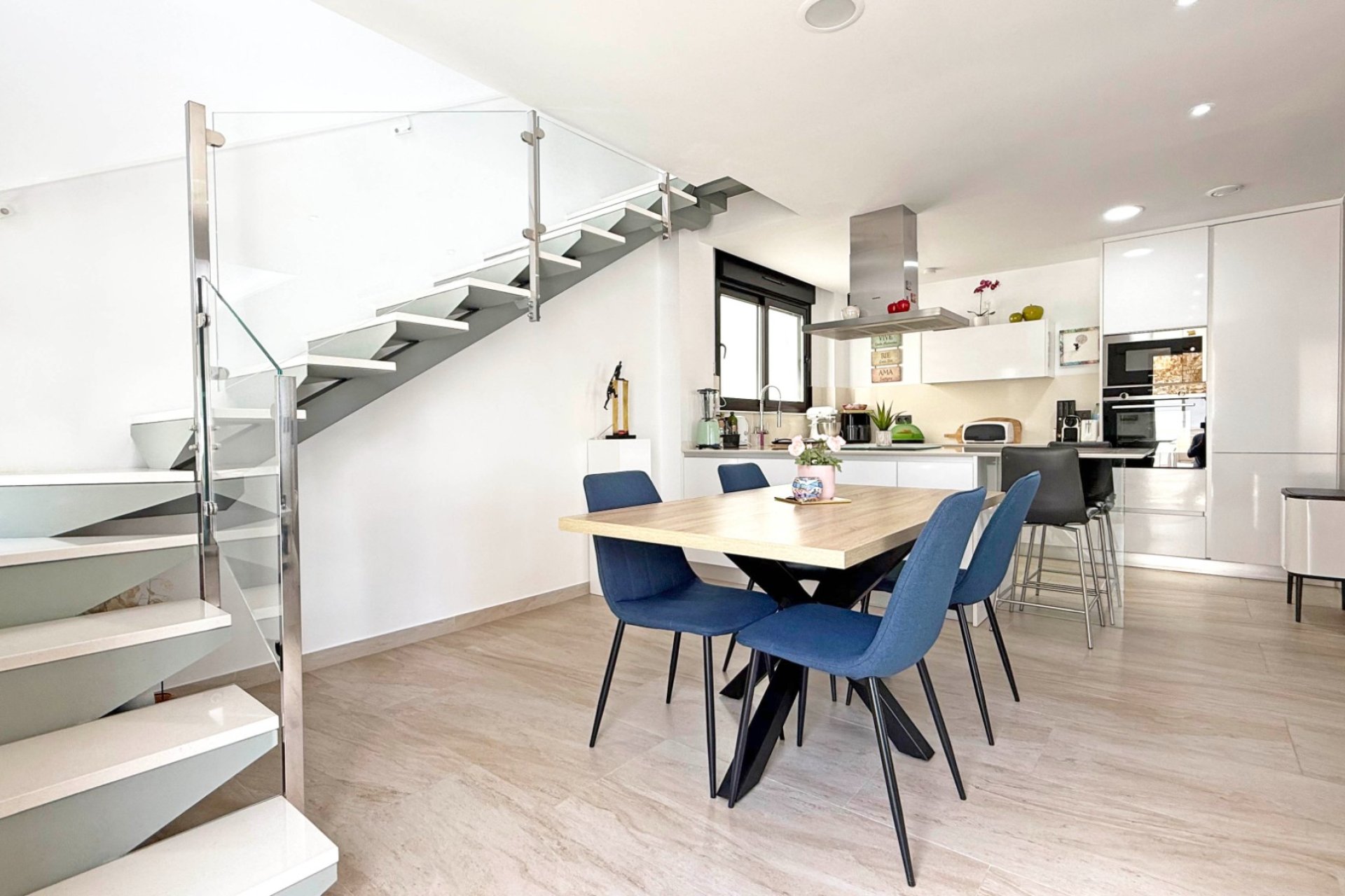 Resale - Villa -
Orihuela Costa - Villamartin