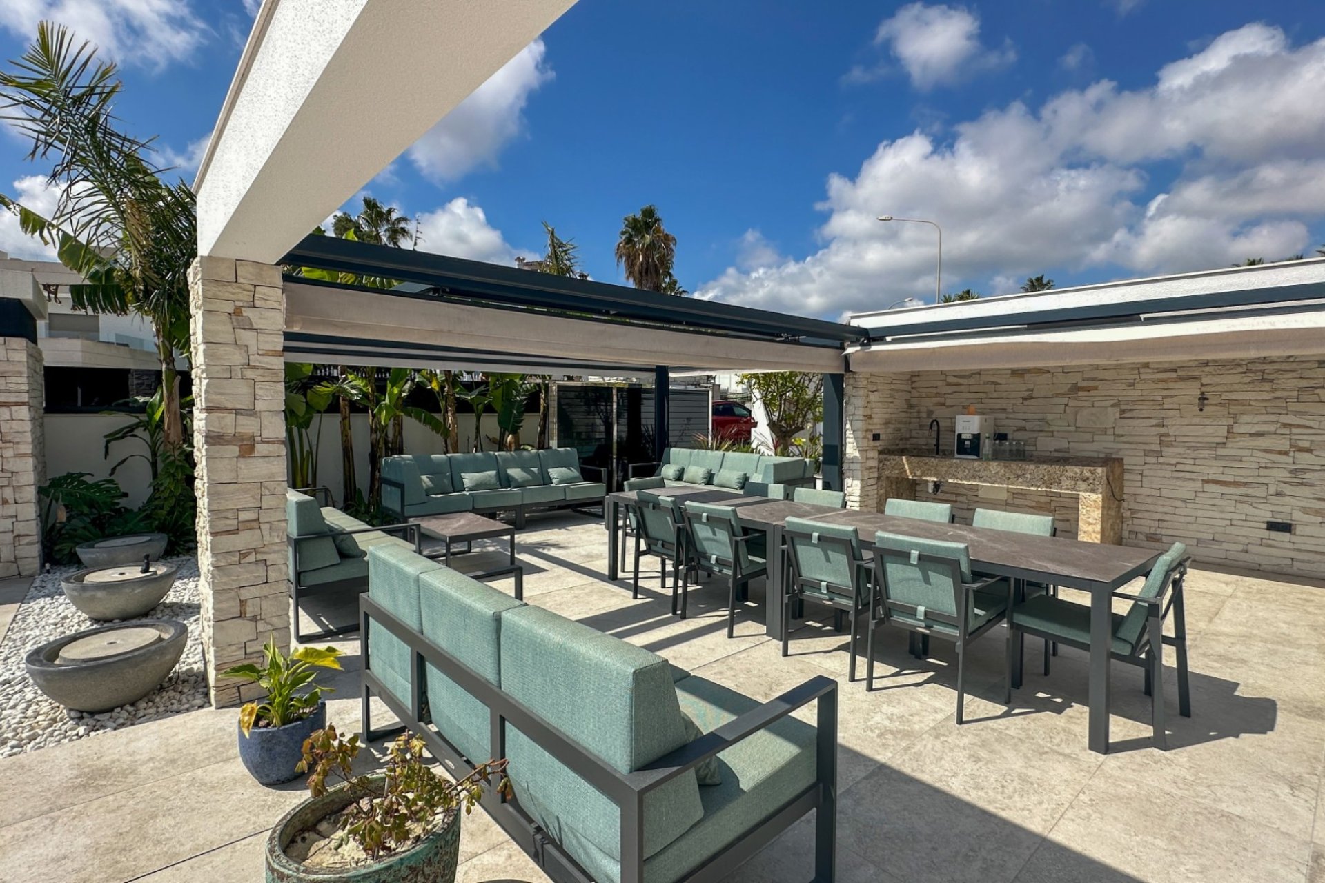 Resale - Villa -
Orihuela Costa - Villamartin