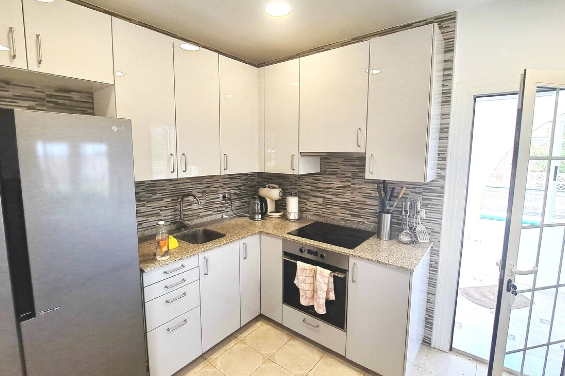 Resale - Villa -
Orihuela Costa - Villamartin