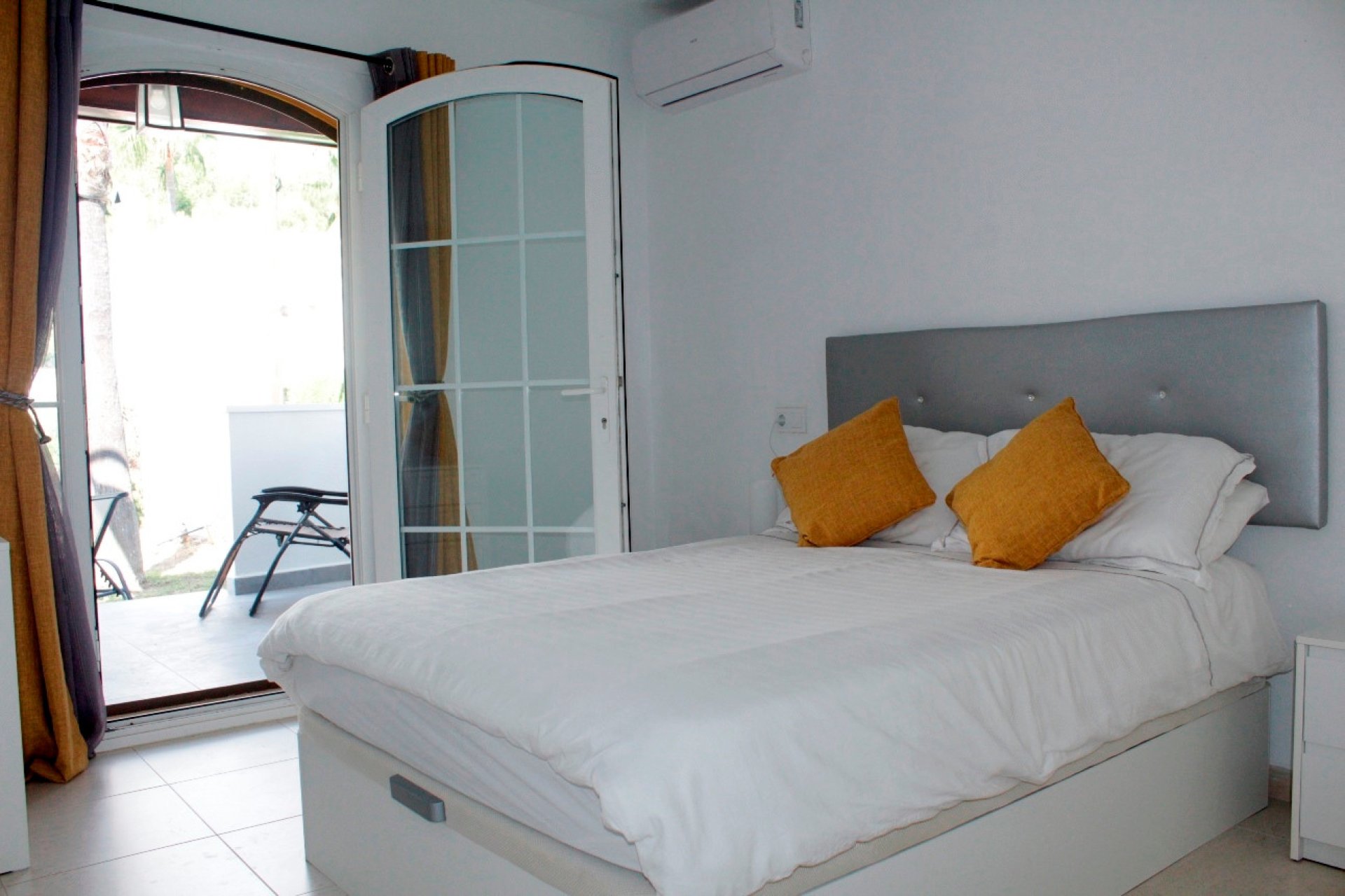 Resale - Villa -
Orihuela Costa - Villamartín