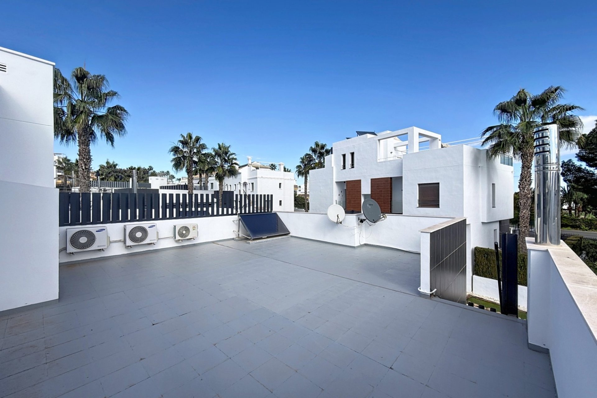 Resale - Villa -
Orihuela Costa - Villamartín