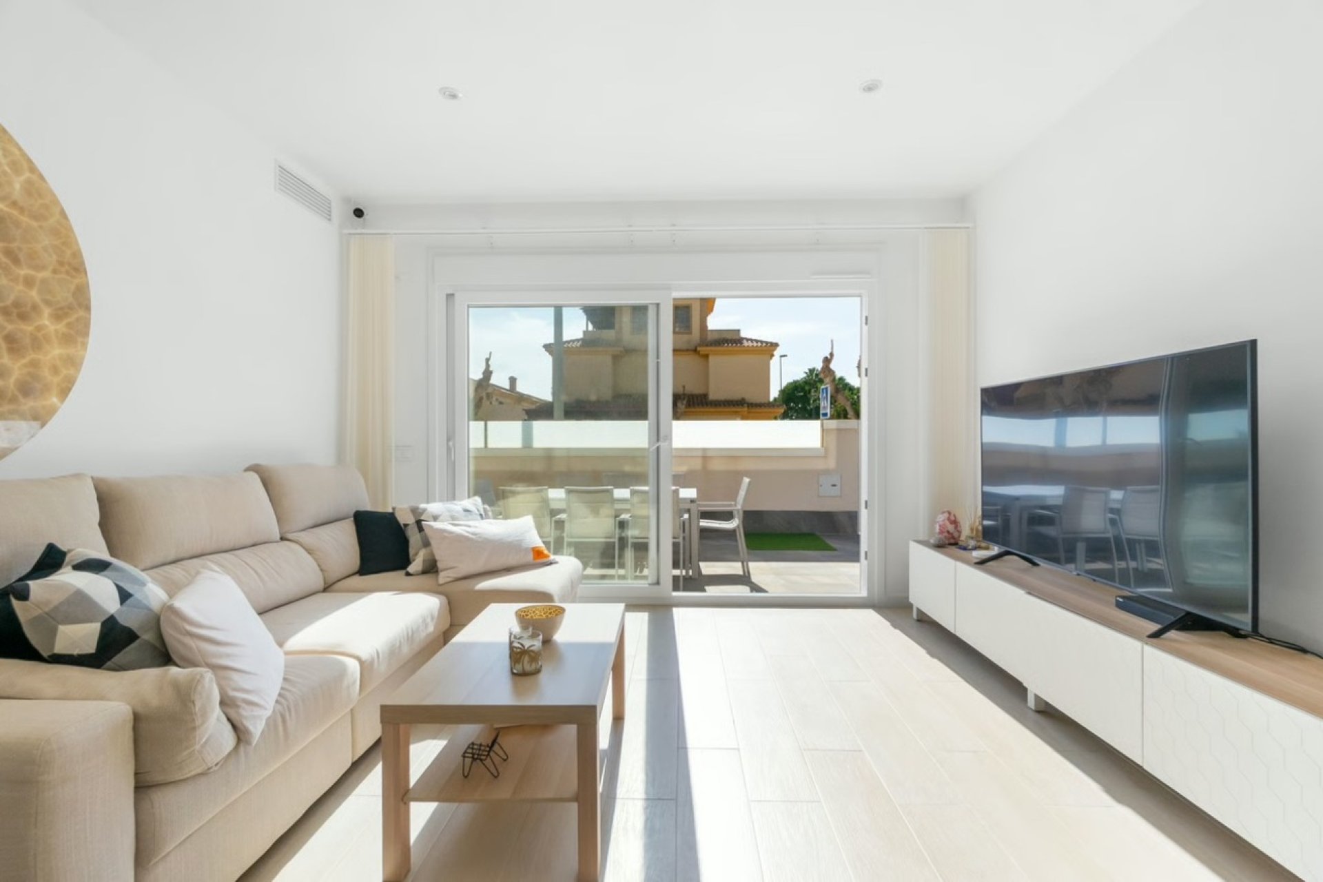 Resale - Villa -
Pilar de la Horadada