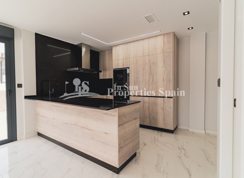 Resale - Villa -
Pilar de la Horadada