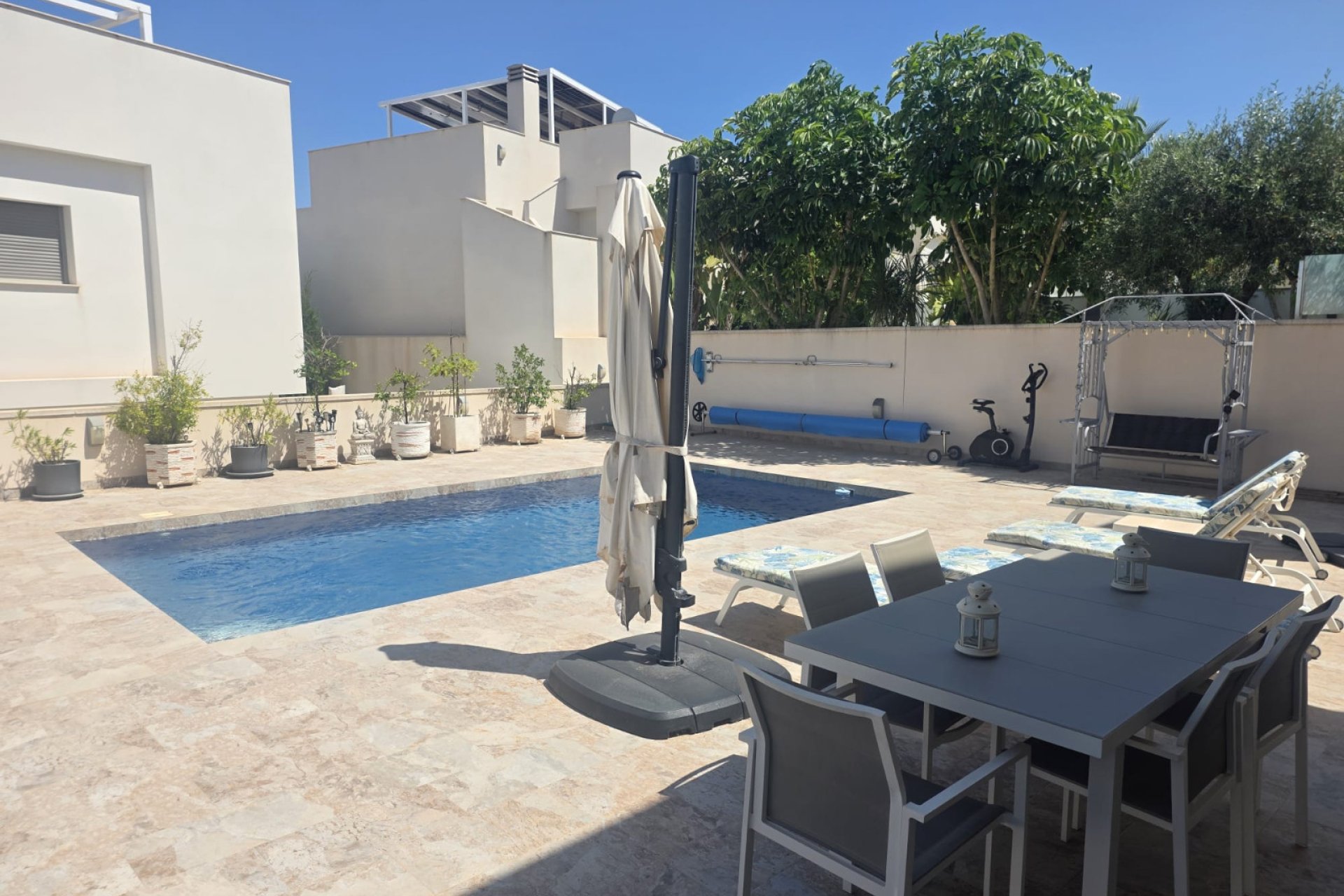 Resale - Villa -
San Miguel de Salinas