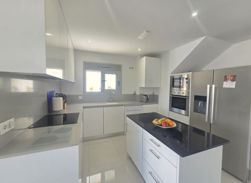Resale - Villa -
San Miguel de Salinas