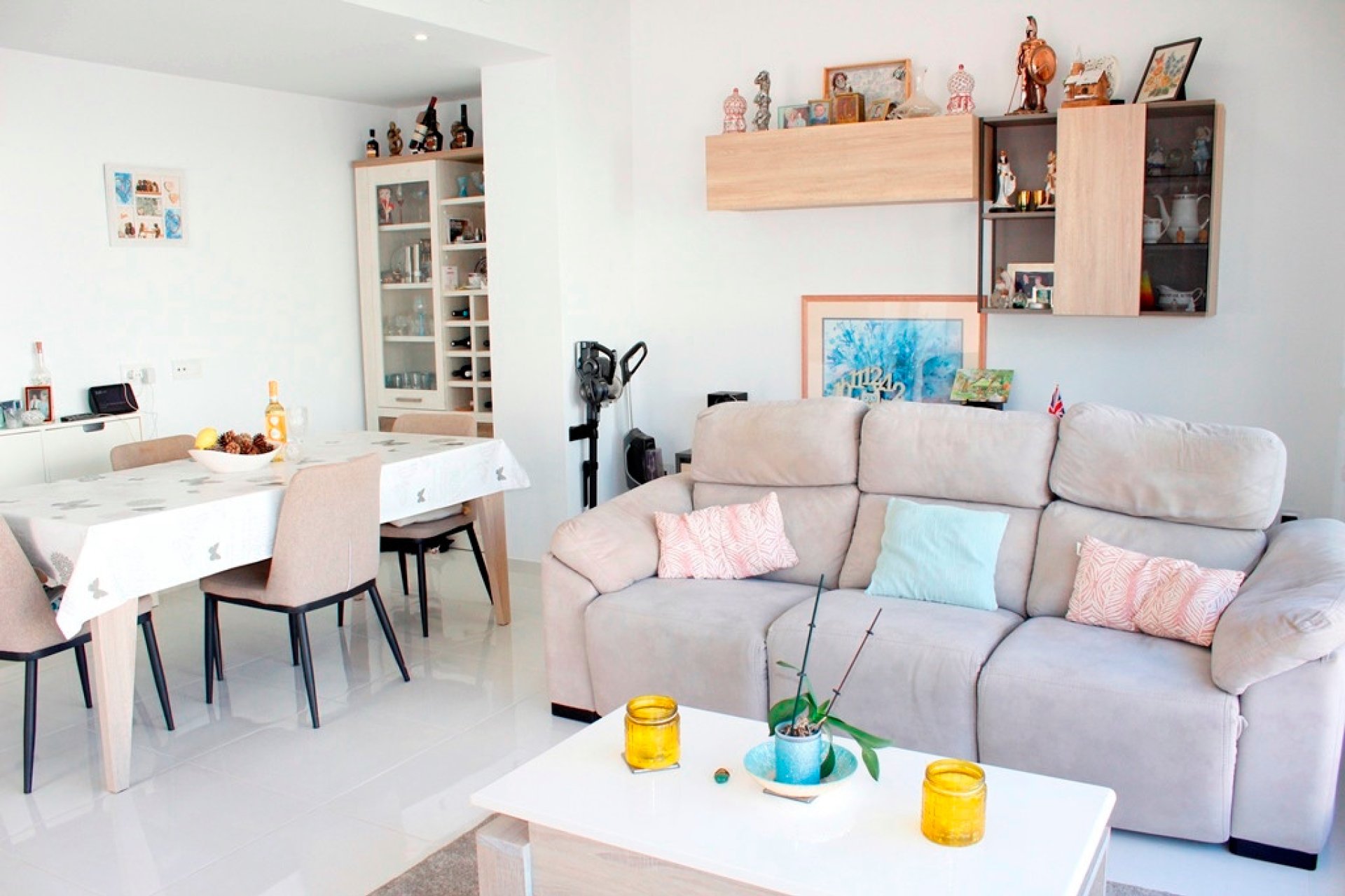 Resale - Villa -
San Miguel de Salinas