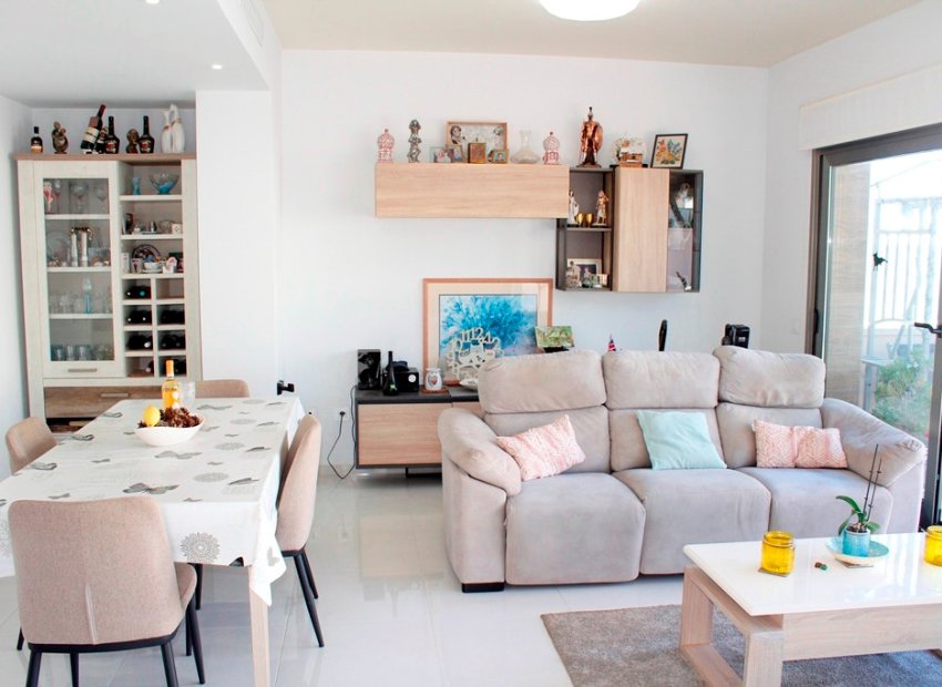 Resale - Villa -
San Miguel de Salinas