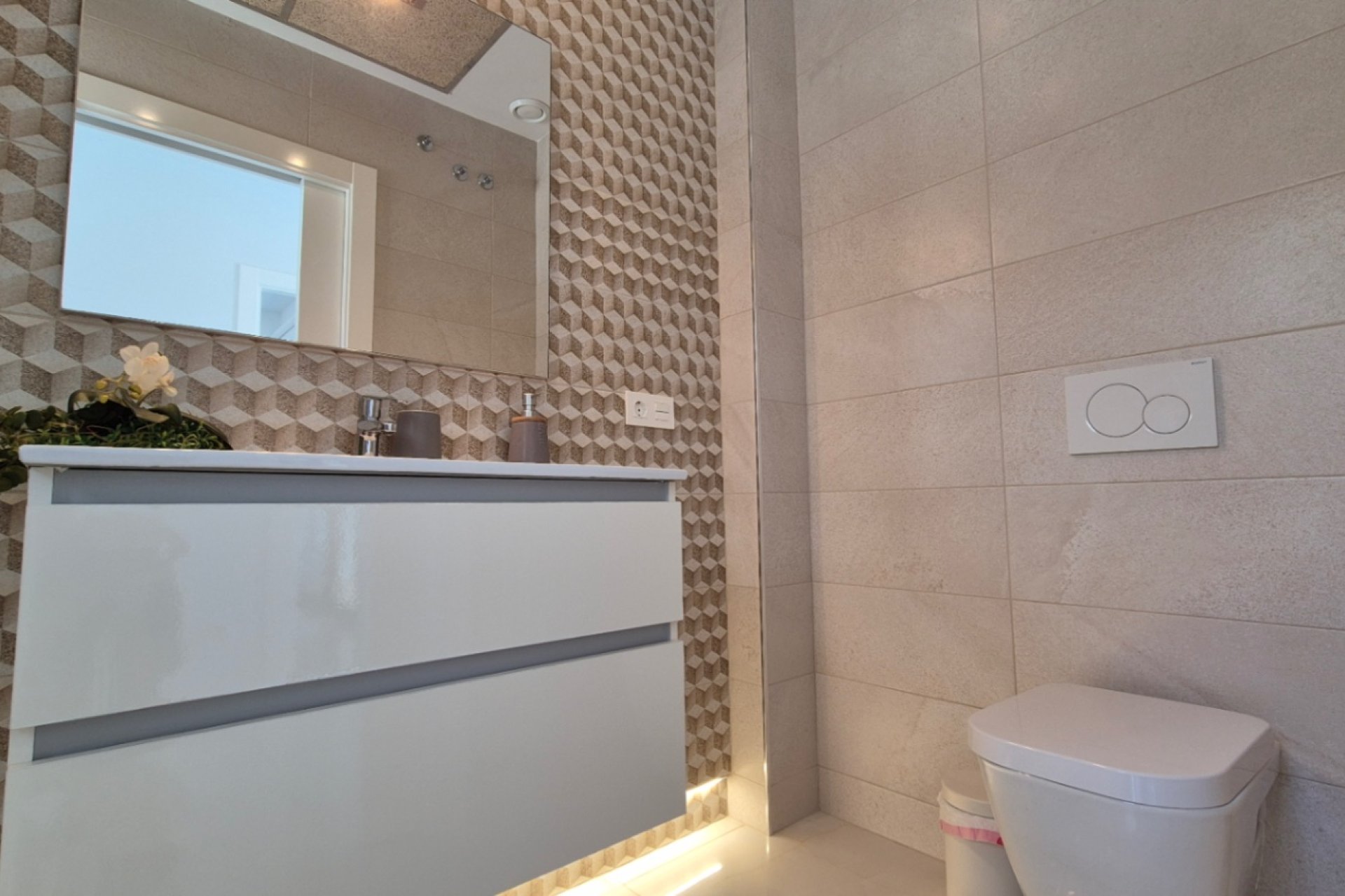 Resale - Villa -
Torrevieja - Costa Blanca Sur