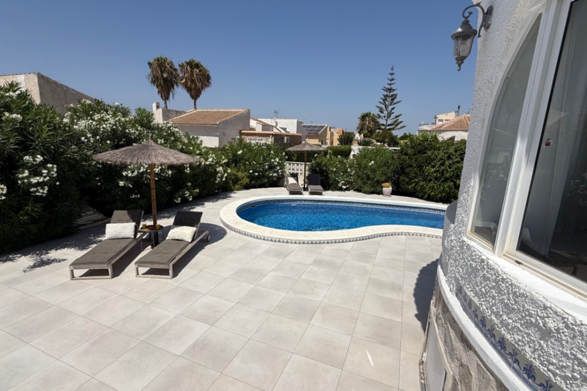 Resale - Villa -
Torrevieja - Costa Blanca Sur
