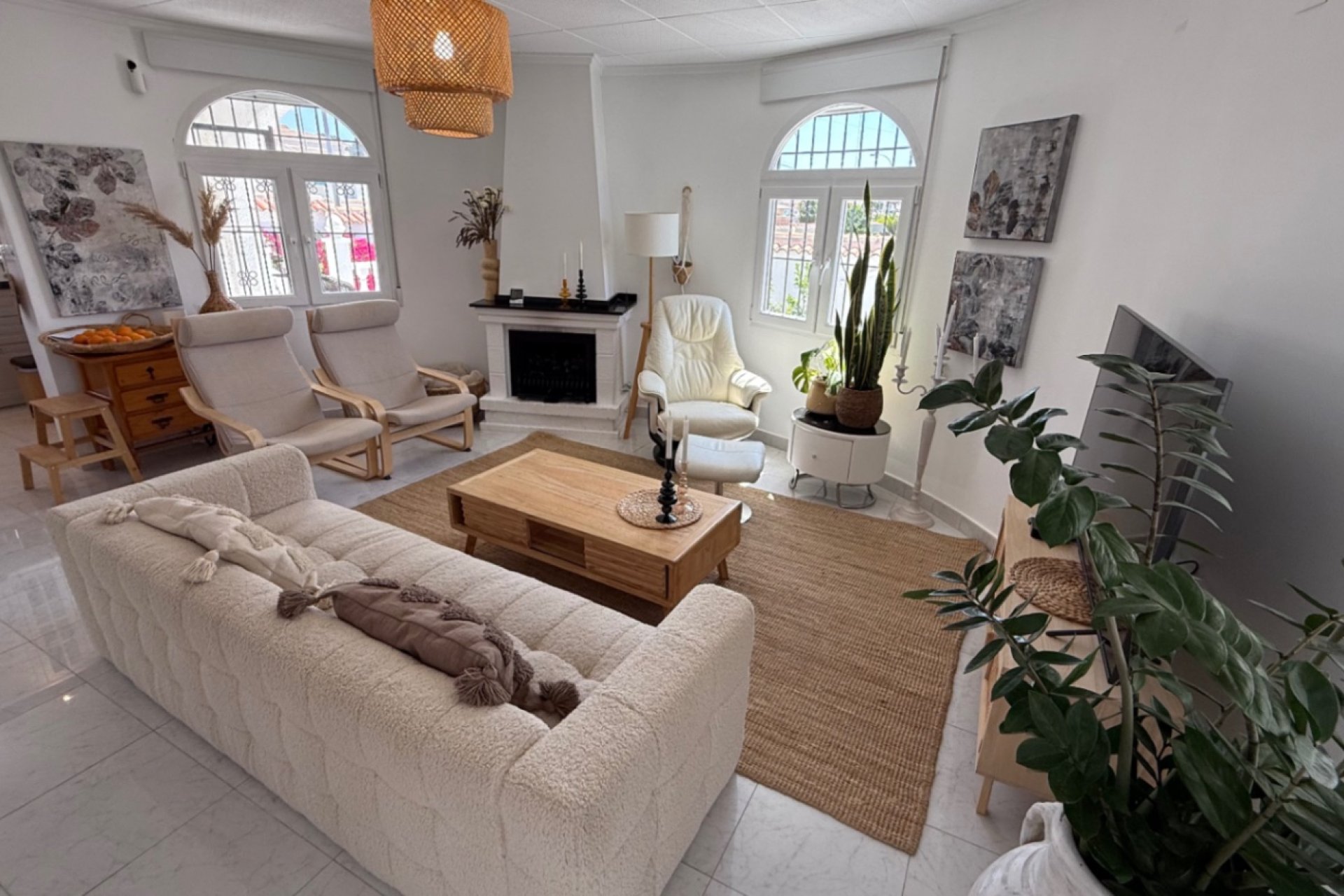 Resale - Villa -
Torrevieja - Costa Blanca Sur