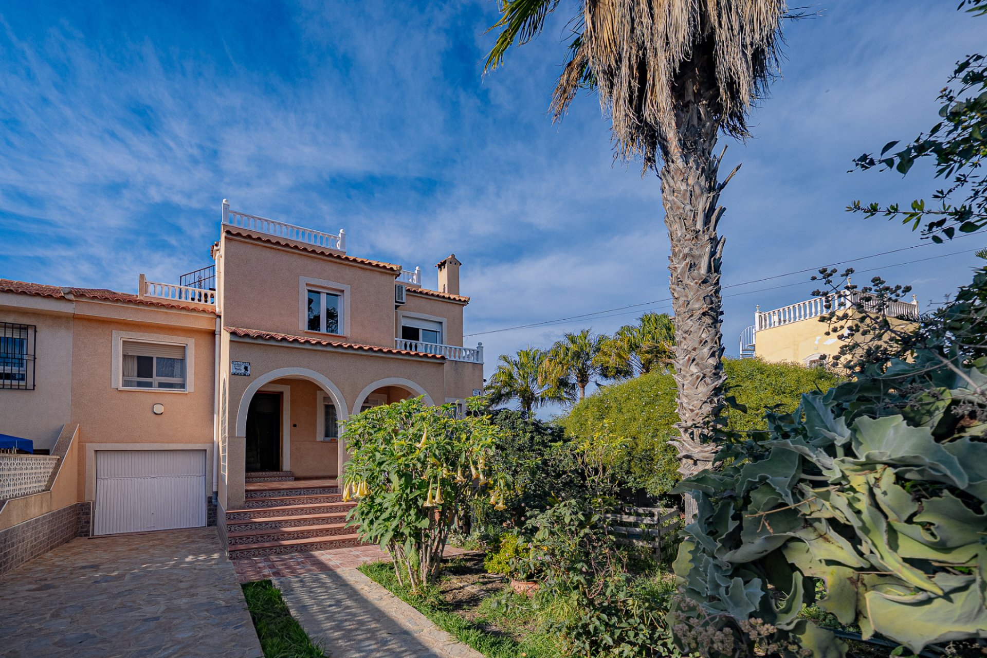 Resale - Villa -
Torrevieja - El Chaparral