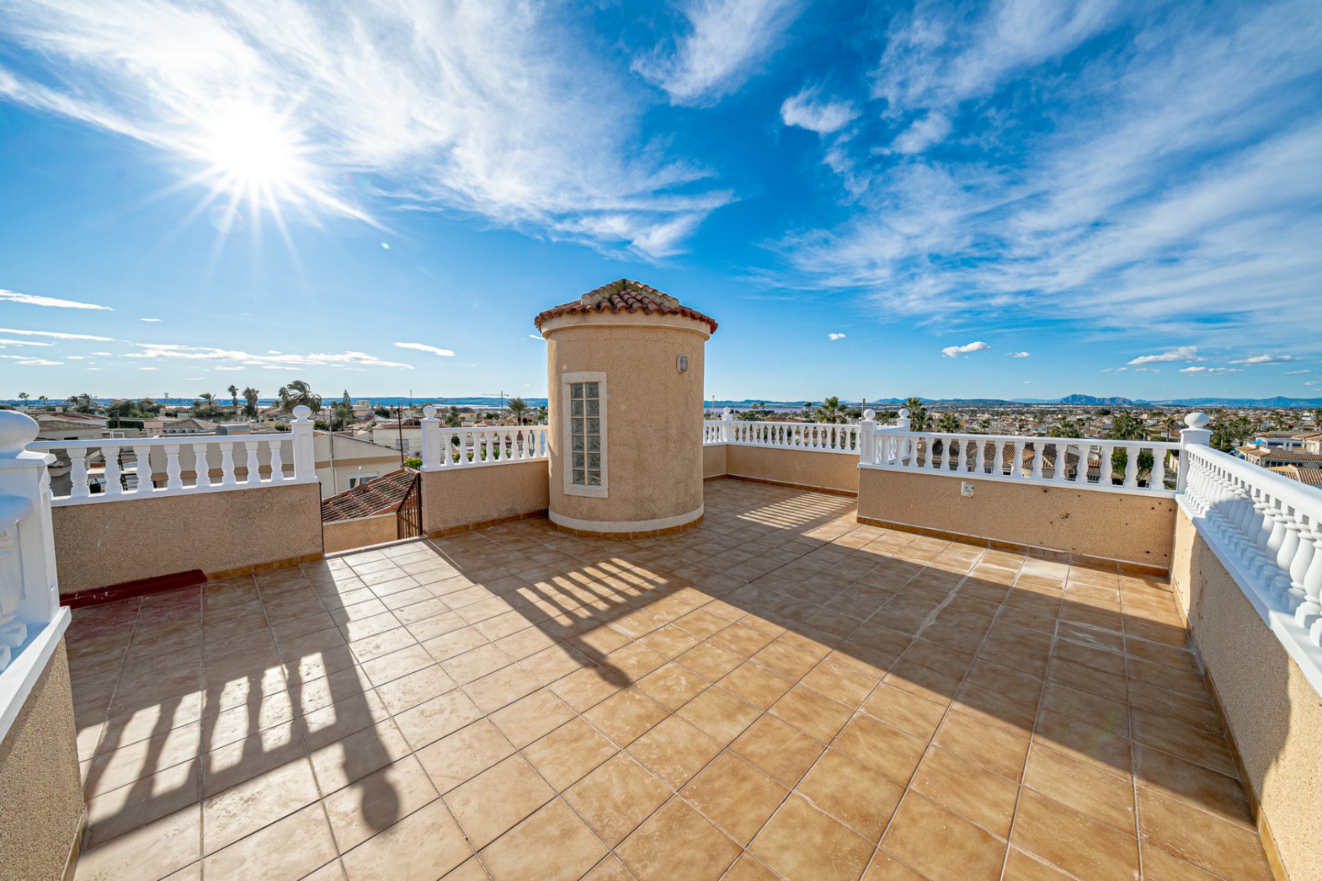 Resale - Villa -
Torrevieja - El Chaparral
