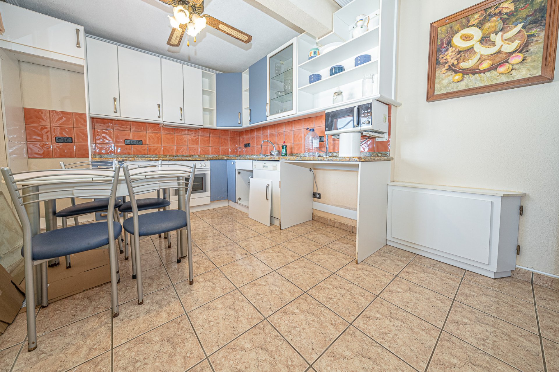 Resale - Villa -
Torrevieja - El Chaparral