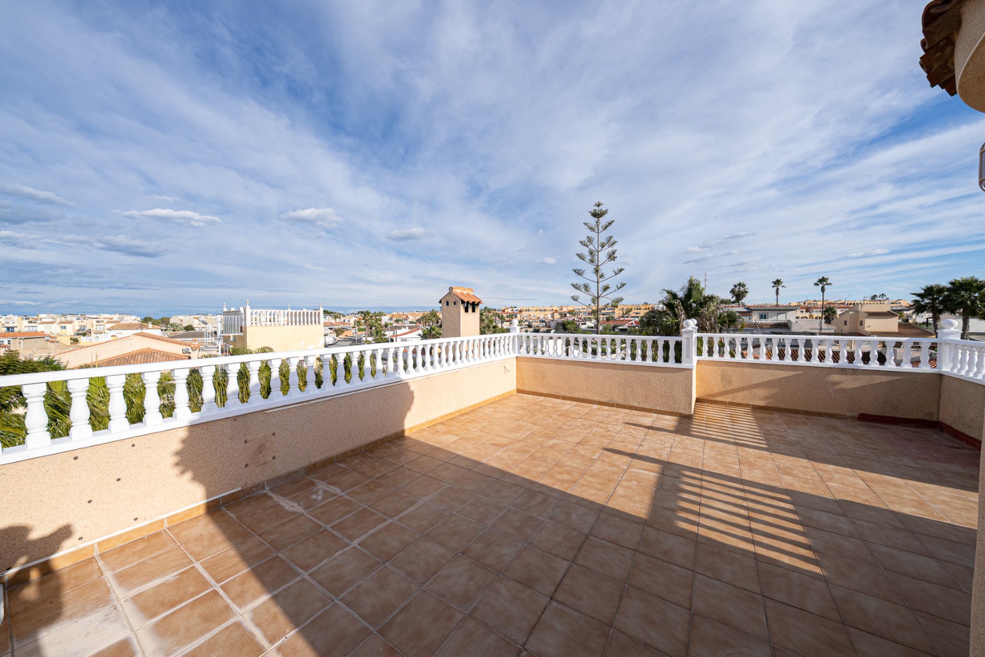 Resale - Villa -
Torrevieja - El Chaparral