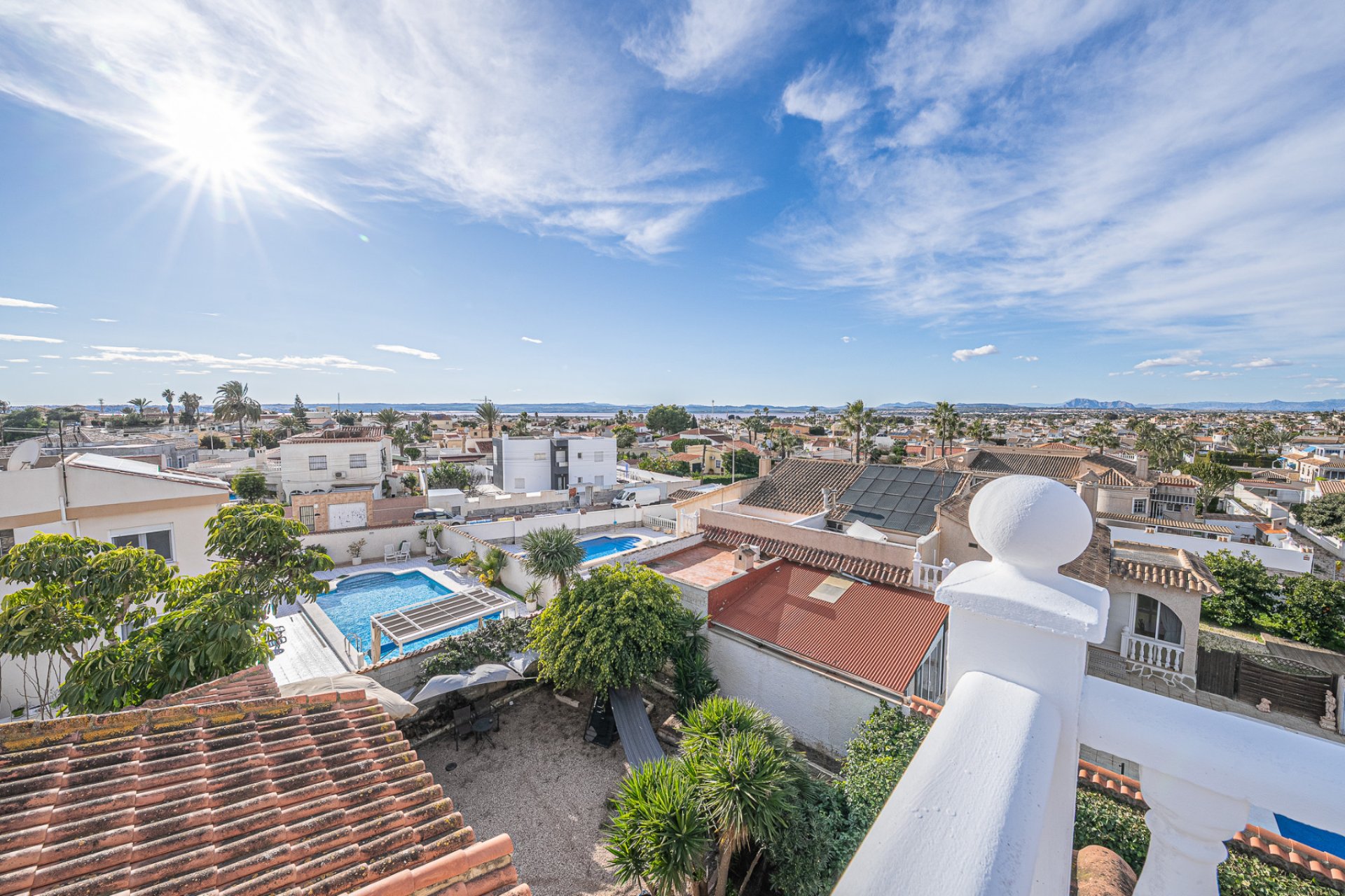 Resale - Villa -
Torrevieja - El Chaparral