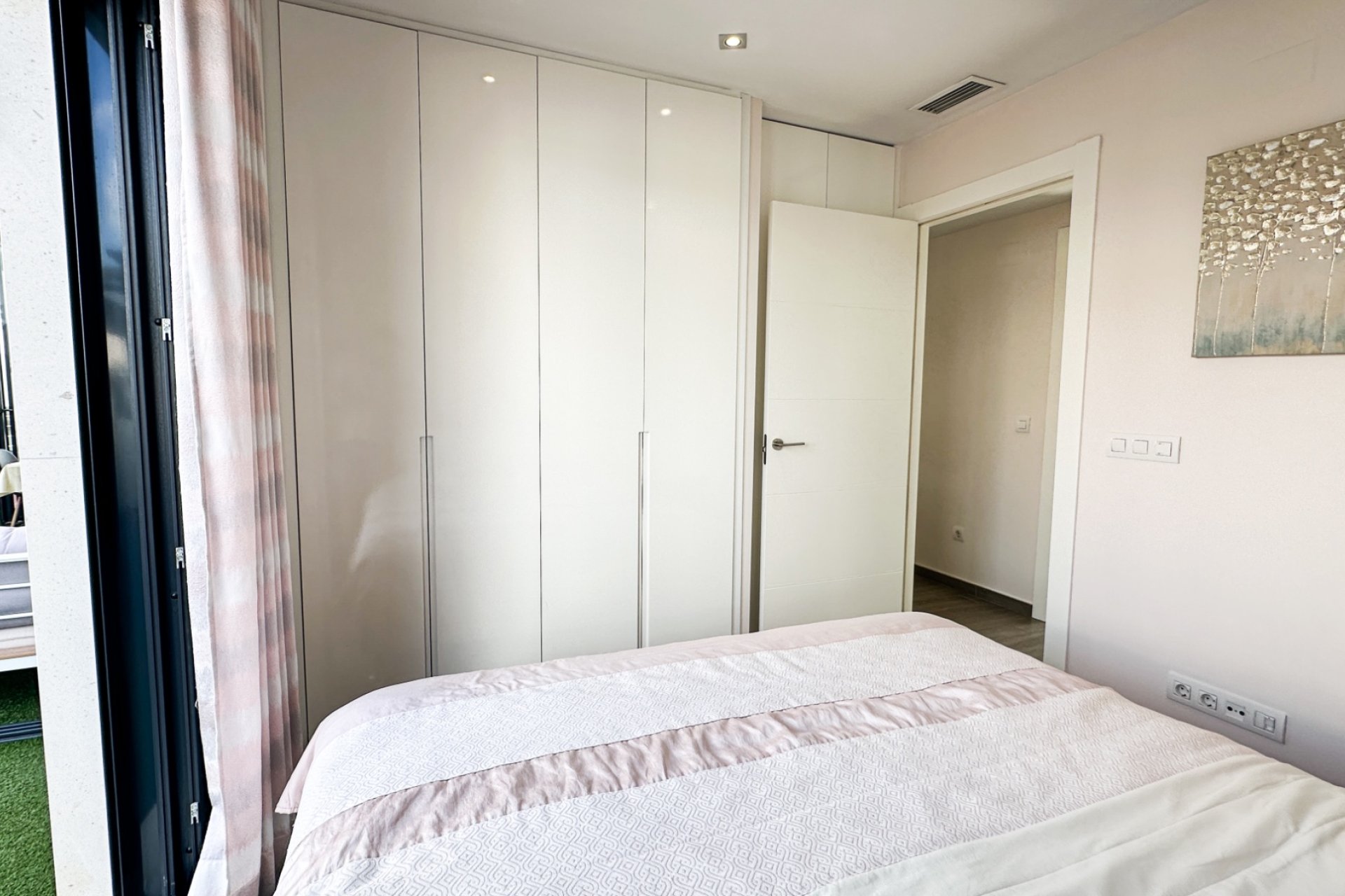 Resale - Villa -
Torrevieja - Nueva Torrevieja - Aguas Nuevas