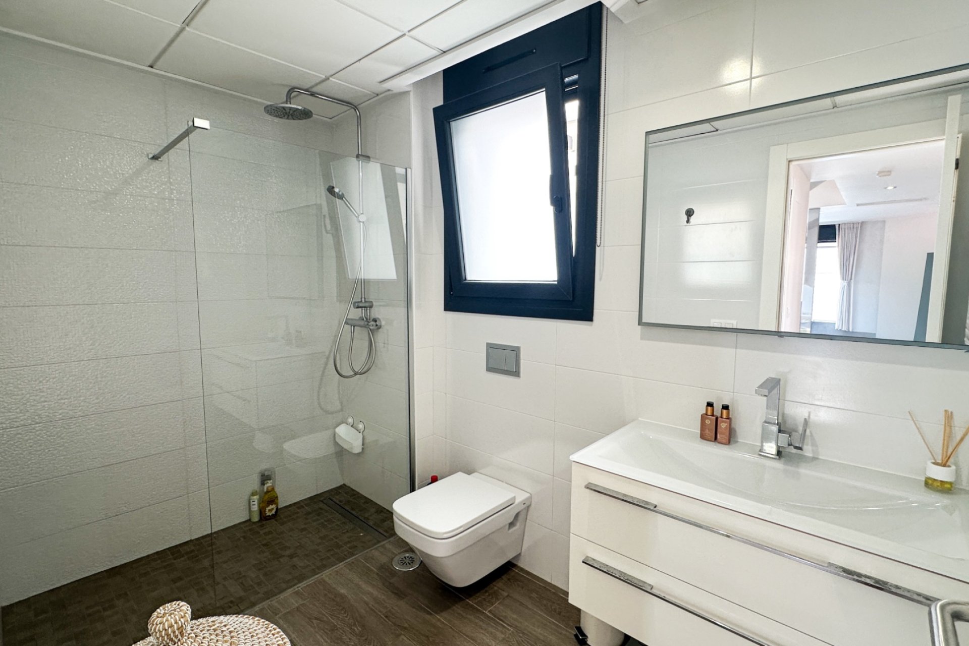 Resale - Villa -
Torrevieja - Nueva Torrevieja - Aguas Nuevas