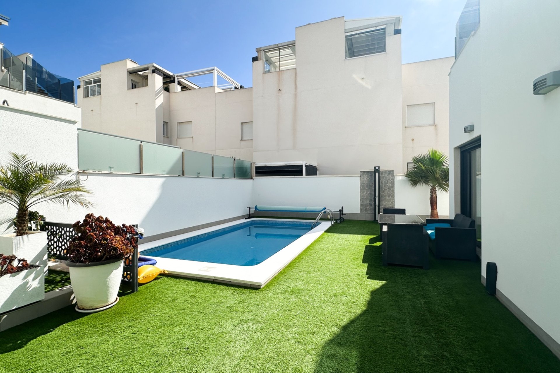 Resale - Villa -
Torrevieja - Nueva Torrevieja - Aguas Nuevas