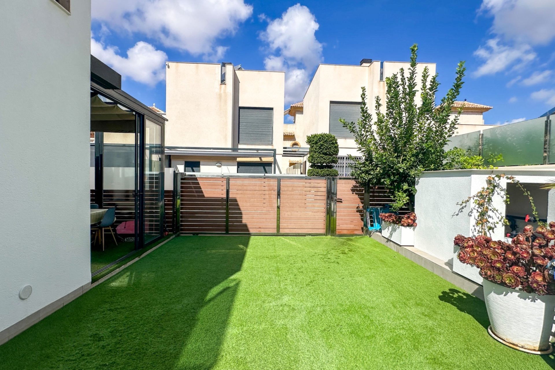 Resale - Villa -
Torrevieja - Nueva Torrevieja - Aguas Nuevas