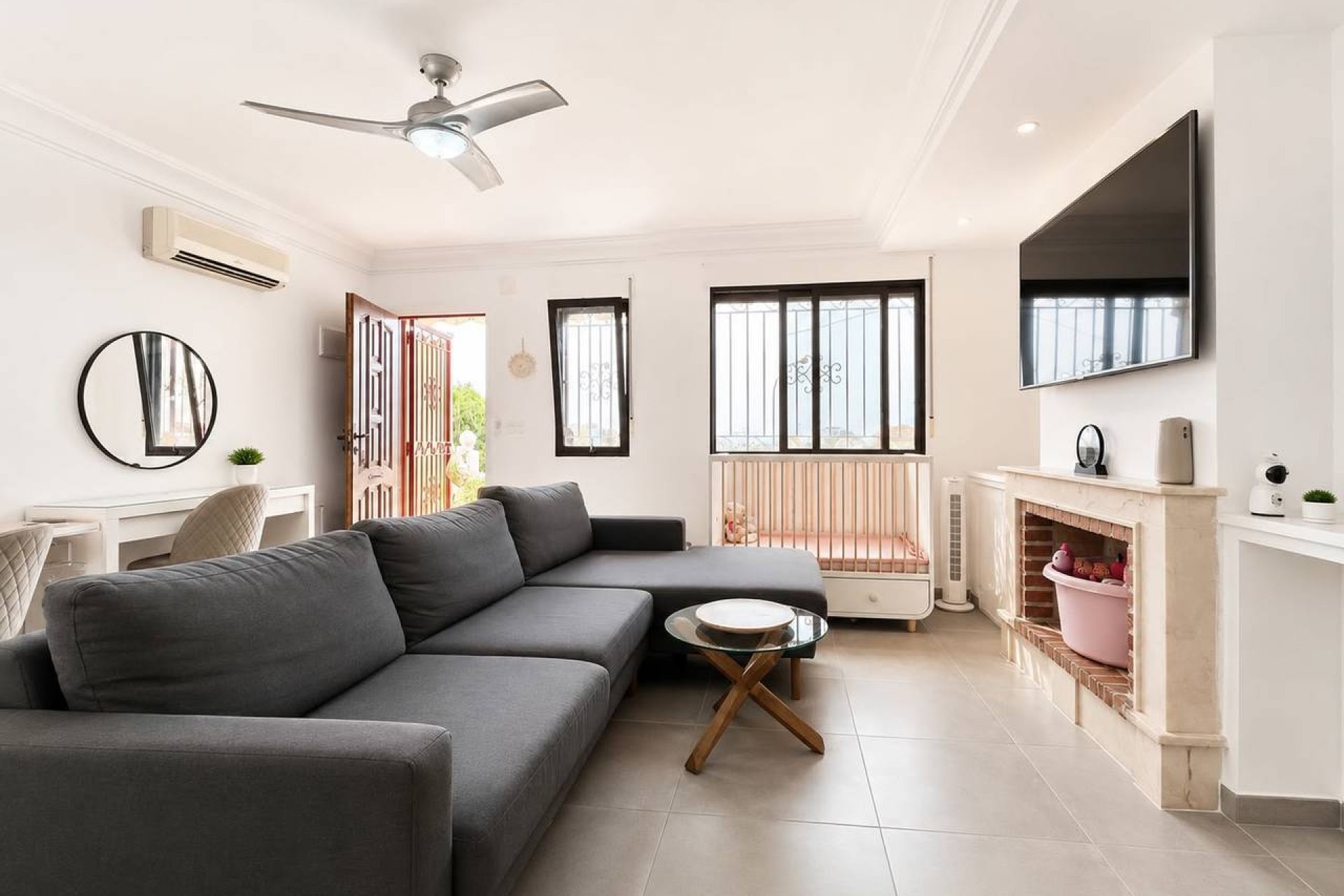 Resale - Villa -
Villamartín - Blue Lagoon
