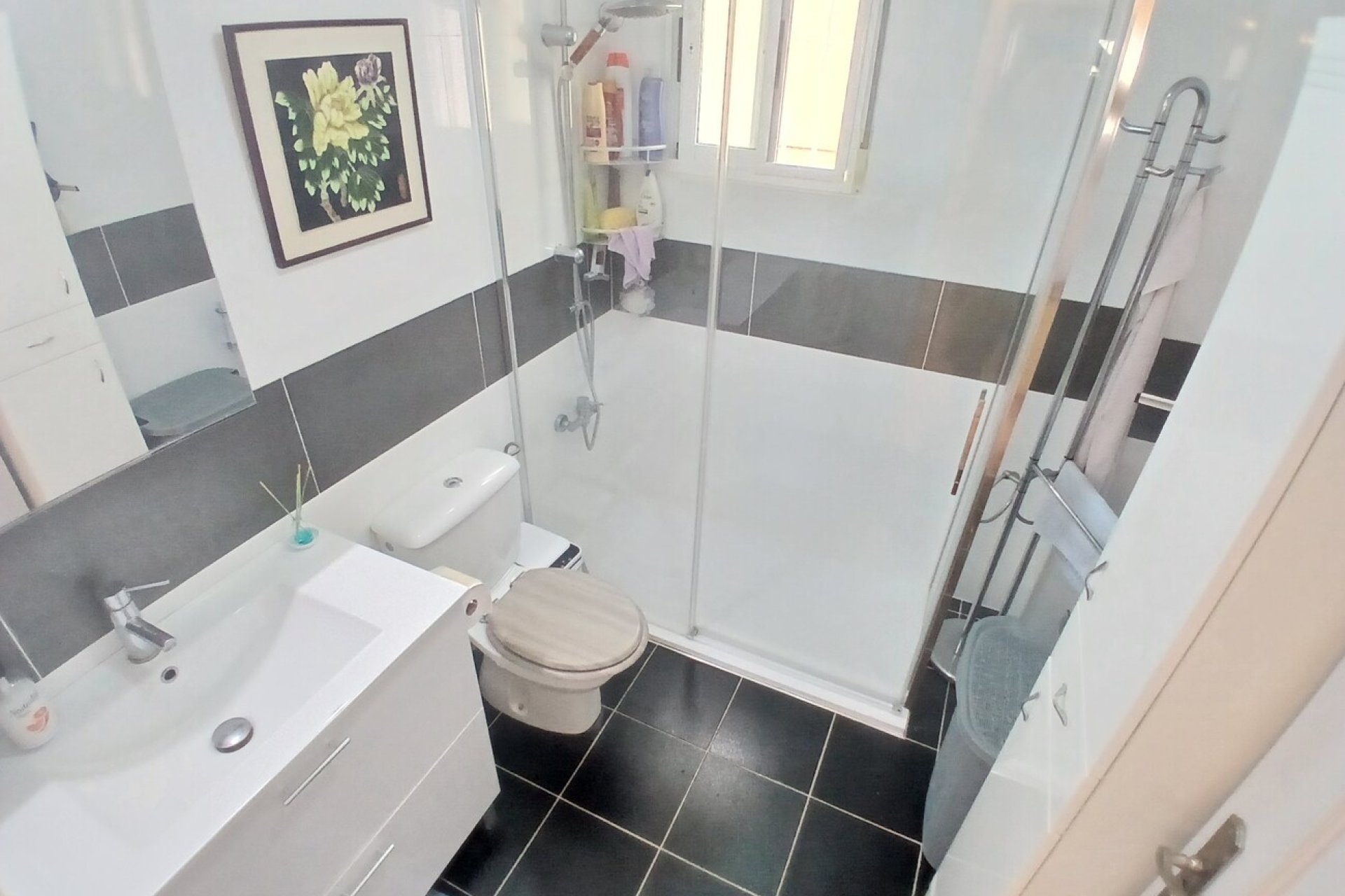 Resale - Villa -
Villamartín - Costa Blanca