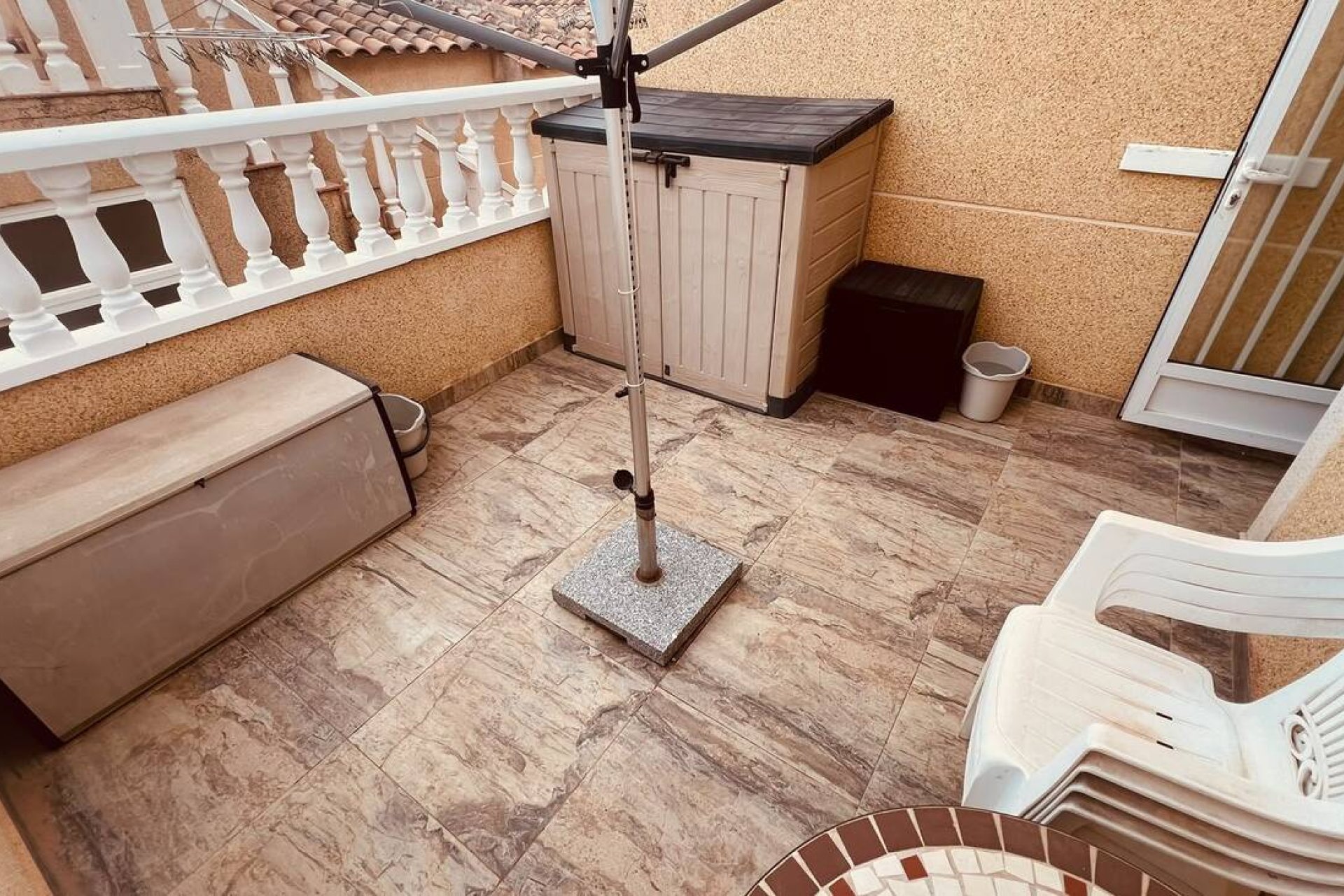 Resale - Villa -
Villamartín - Costa Blanca