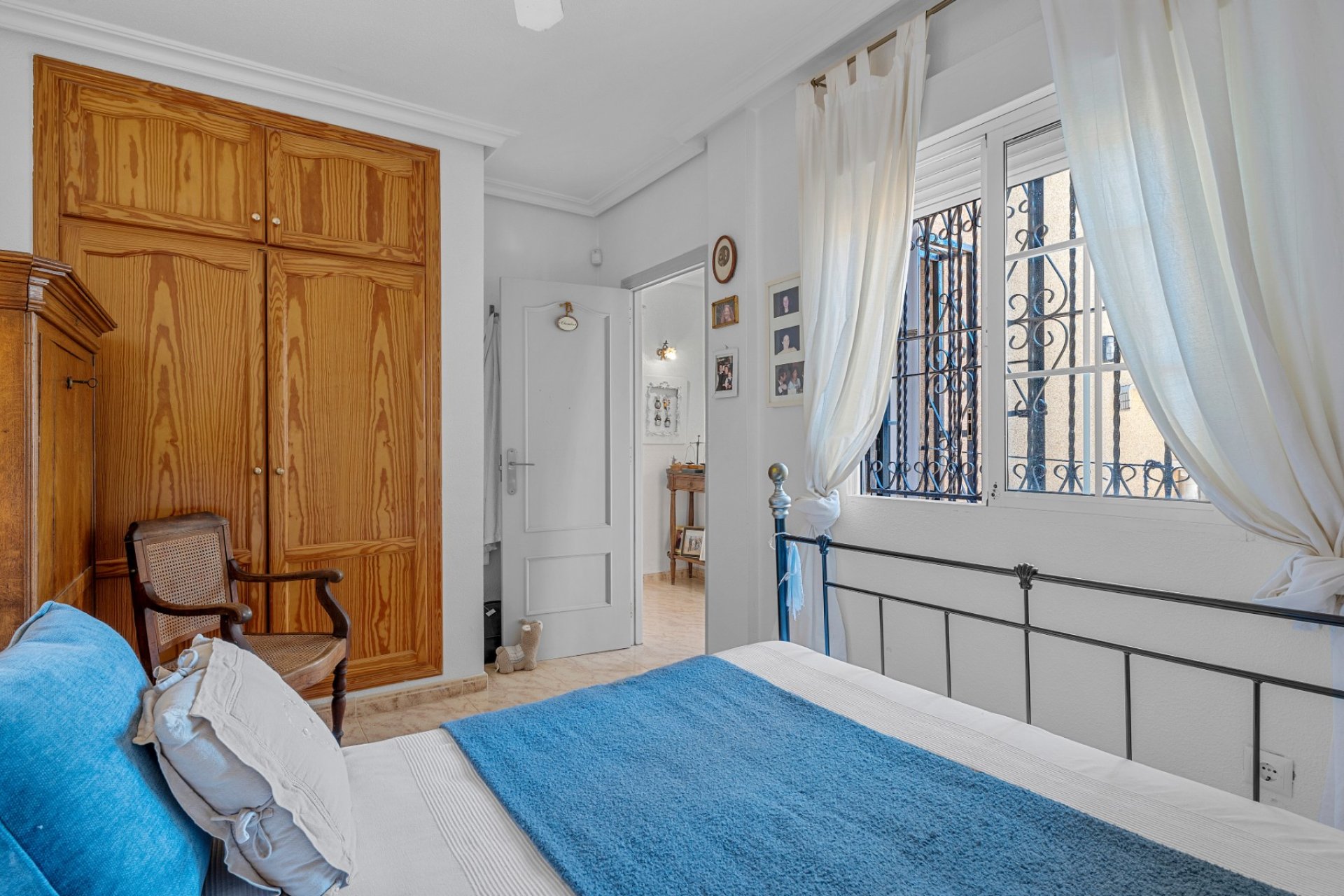 Resale - Villa -
Villamartin - Costa Blanca