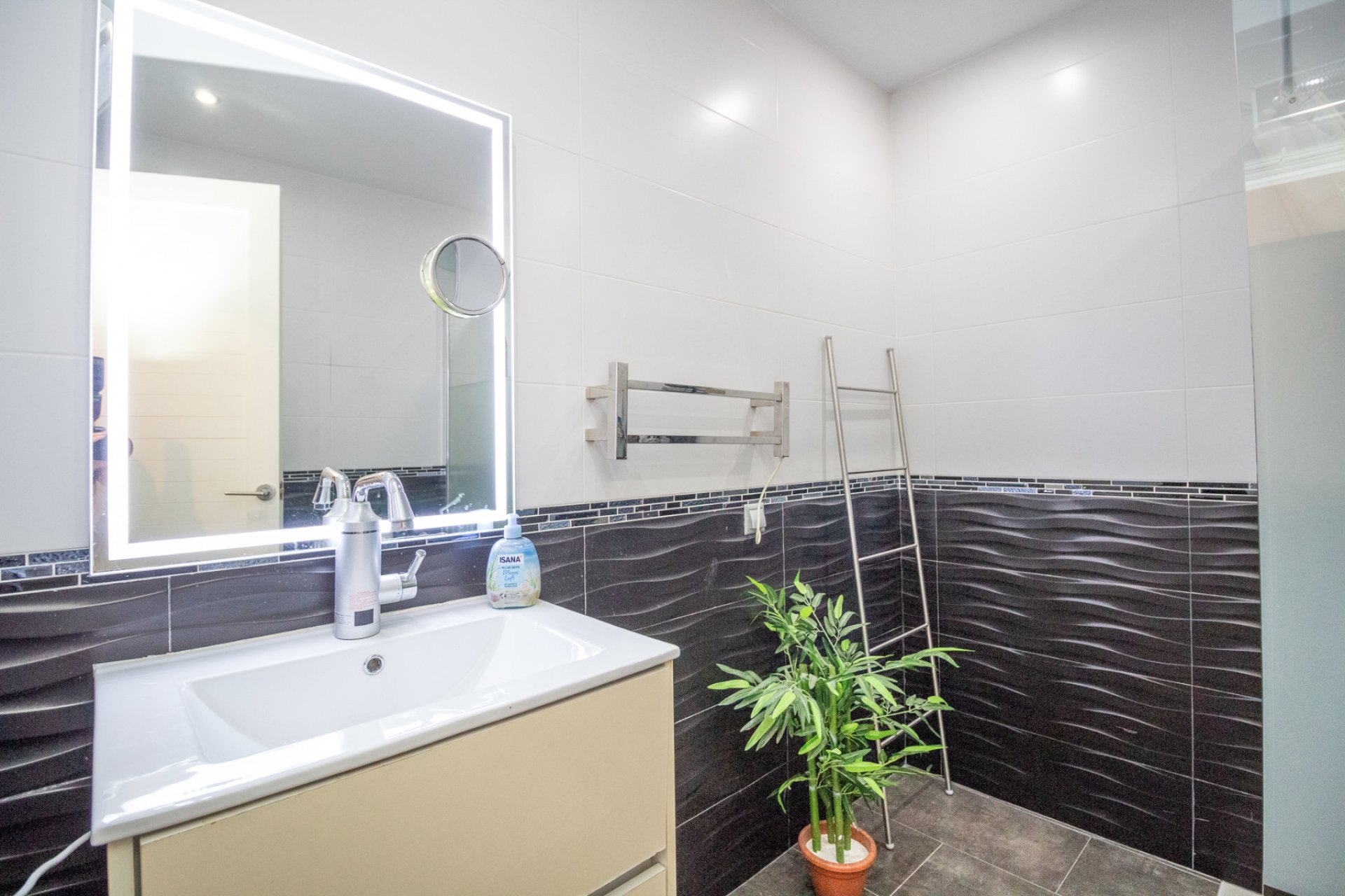 Resale - Villa -
Villamartin - Fortuna