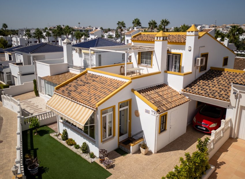 Resale - Villa -
Villamartín - La Rioja